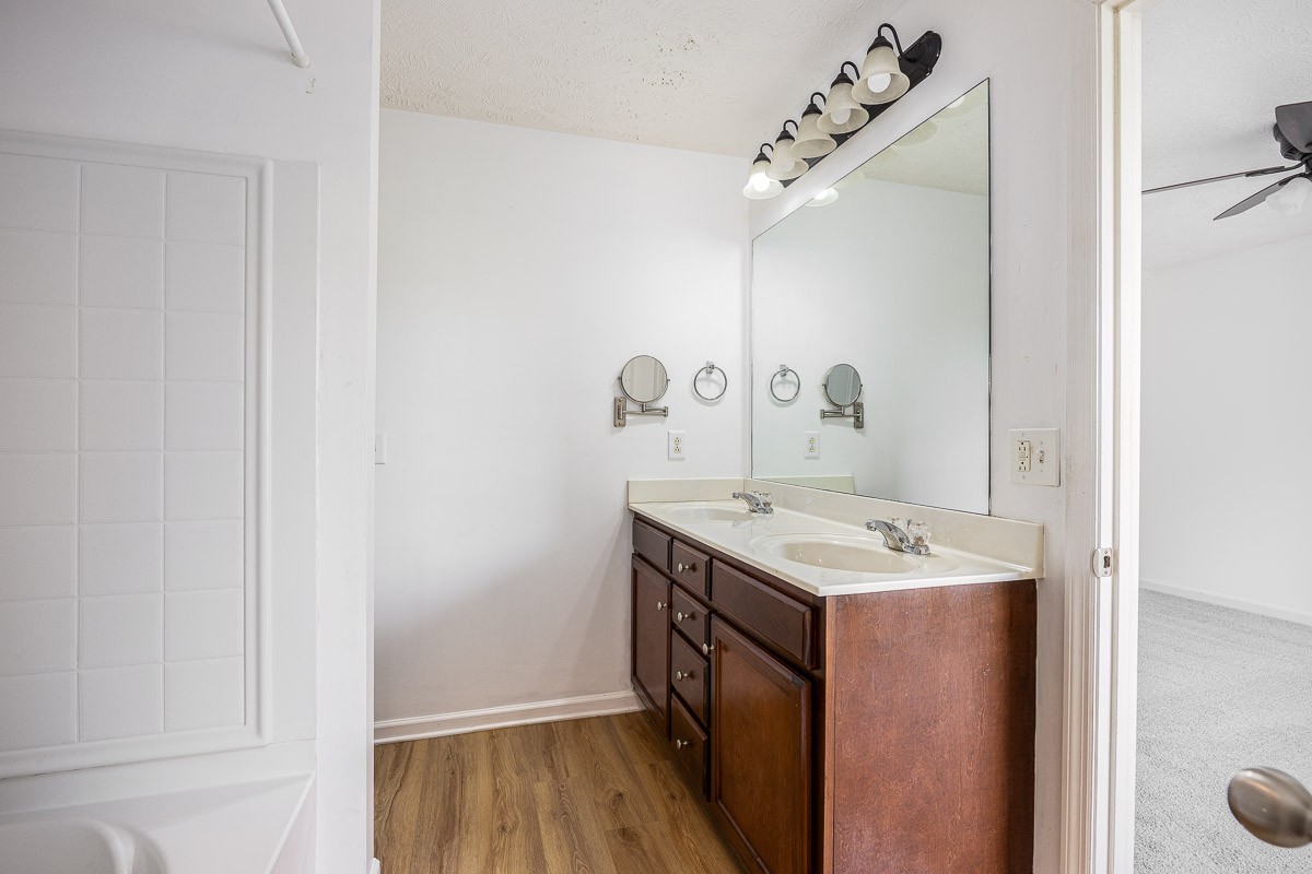 1933 Warmingfield Dr