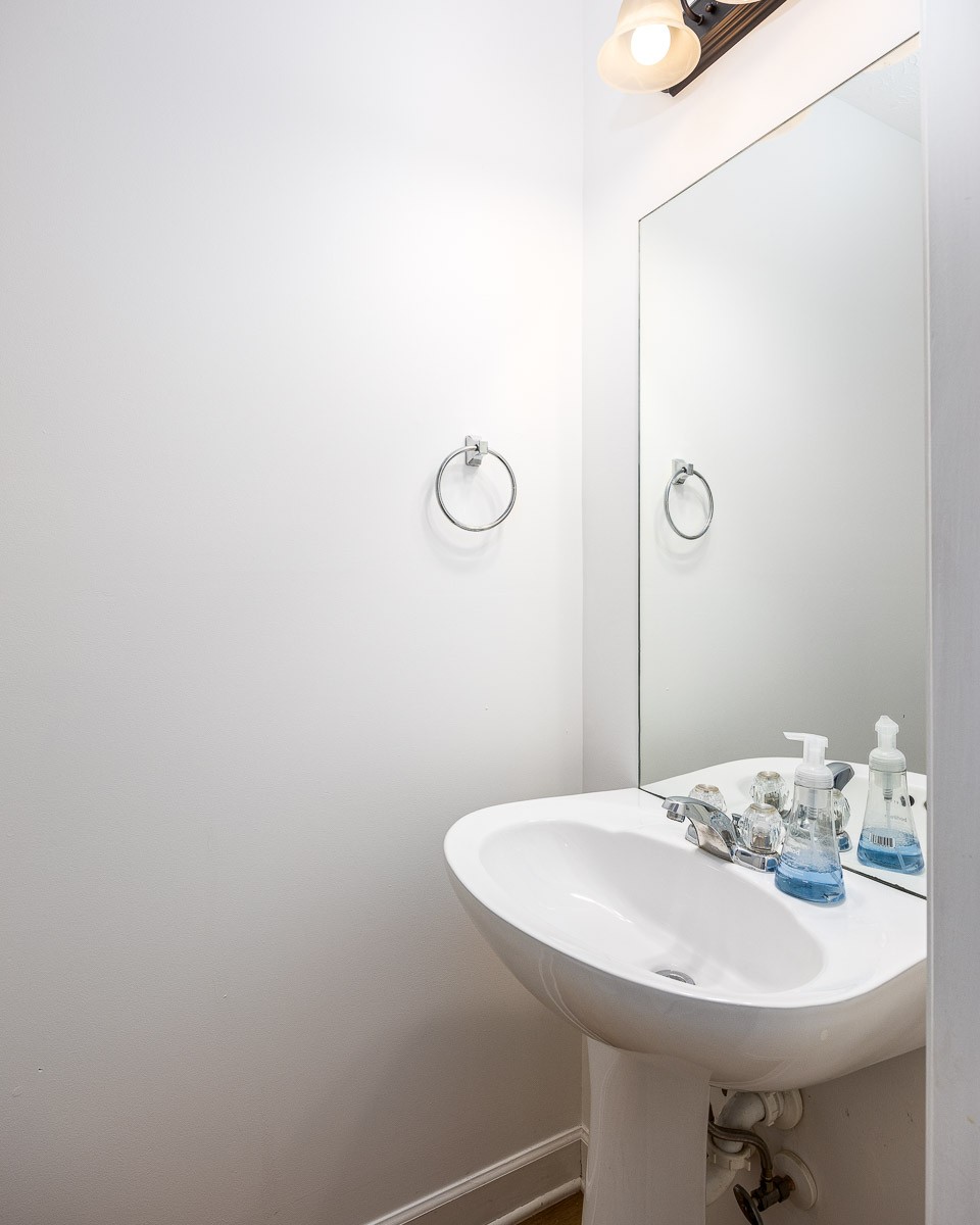 1933 Warmingfield Dr