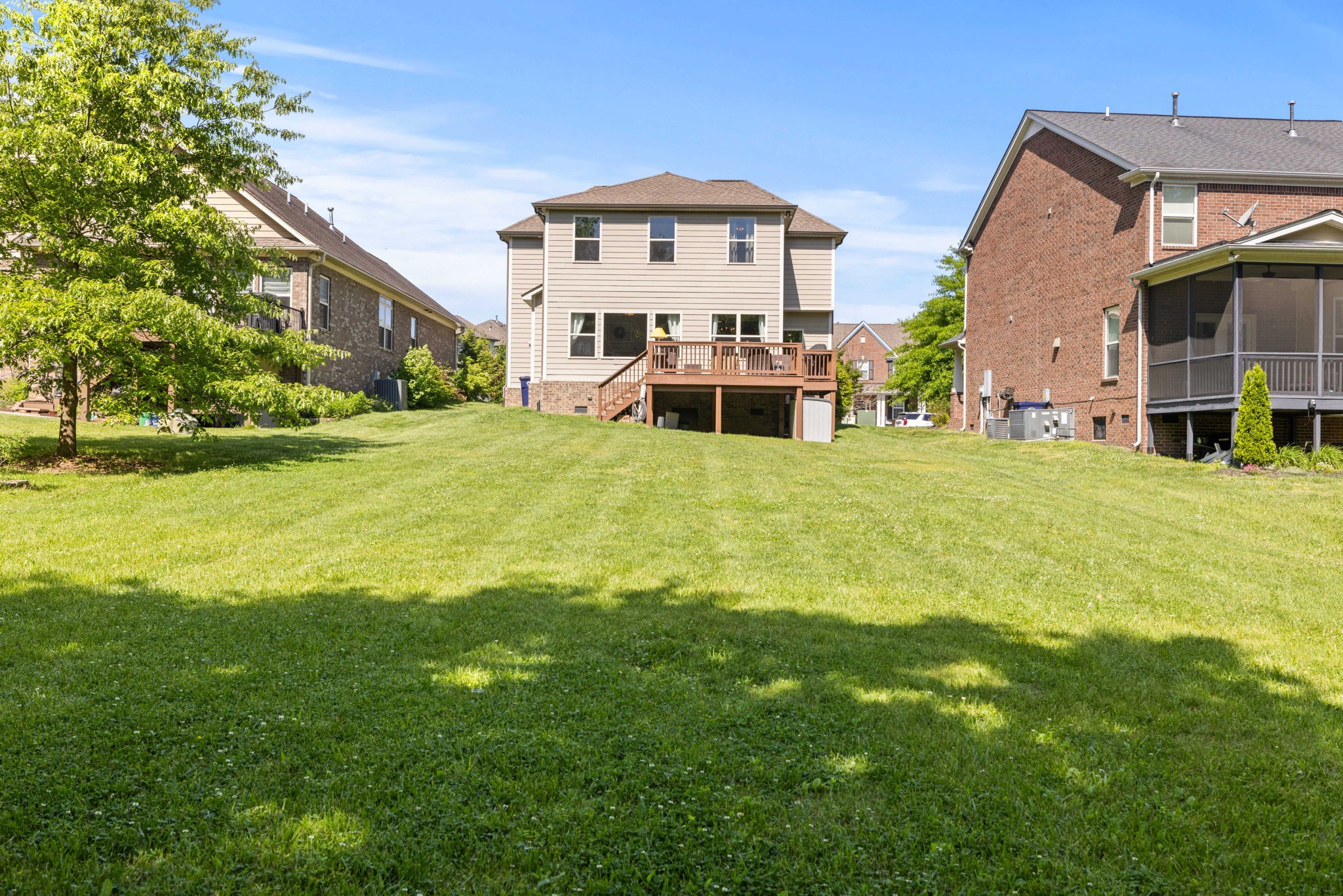 2156 Ravenscourt Dr