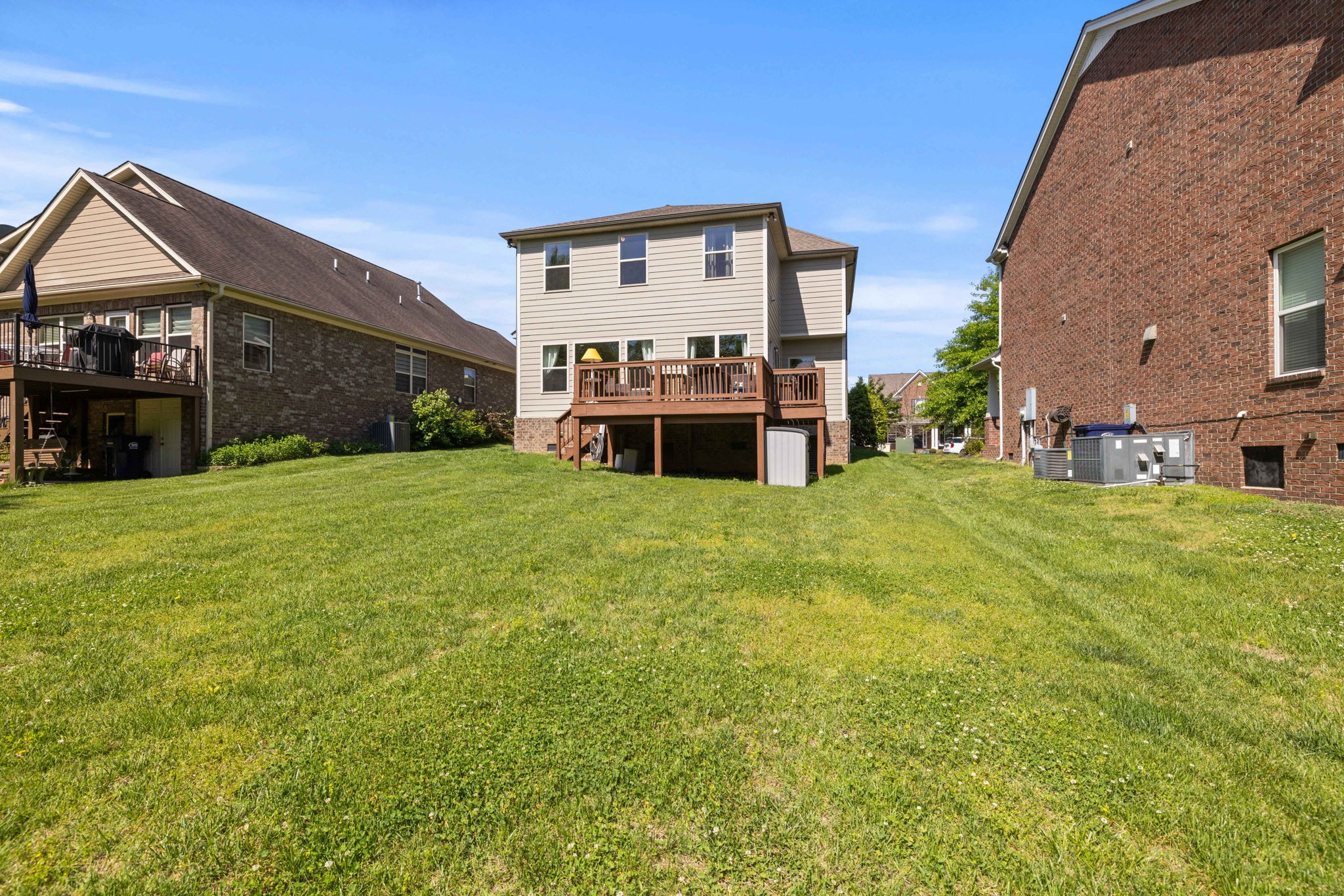 2156 Ravenscourt Dr