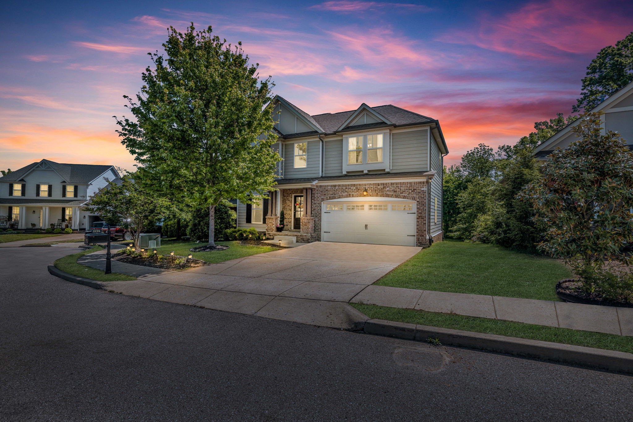 2156 Ravenscourt Dr
