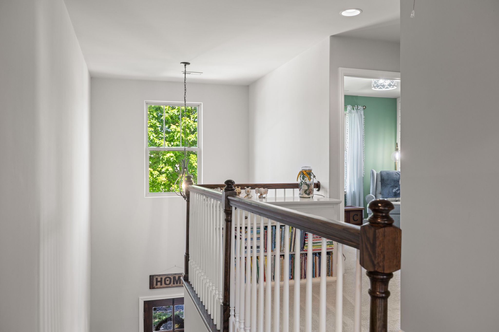 2156 Ravenscourt Dr