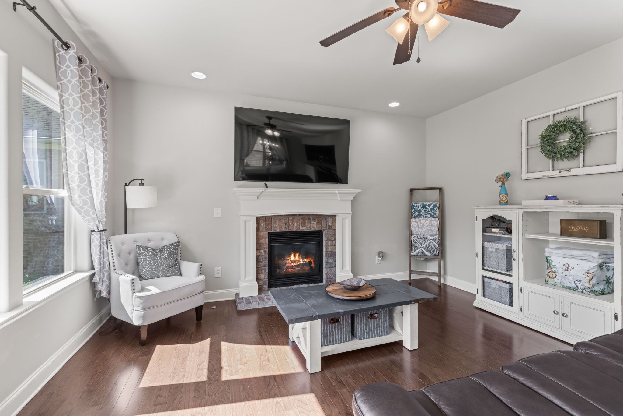 2156 Ravenscourt Dr