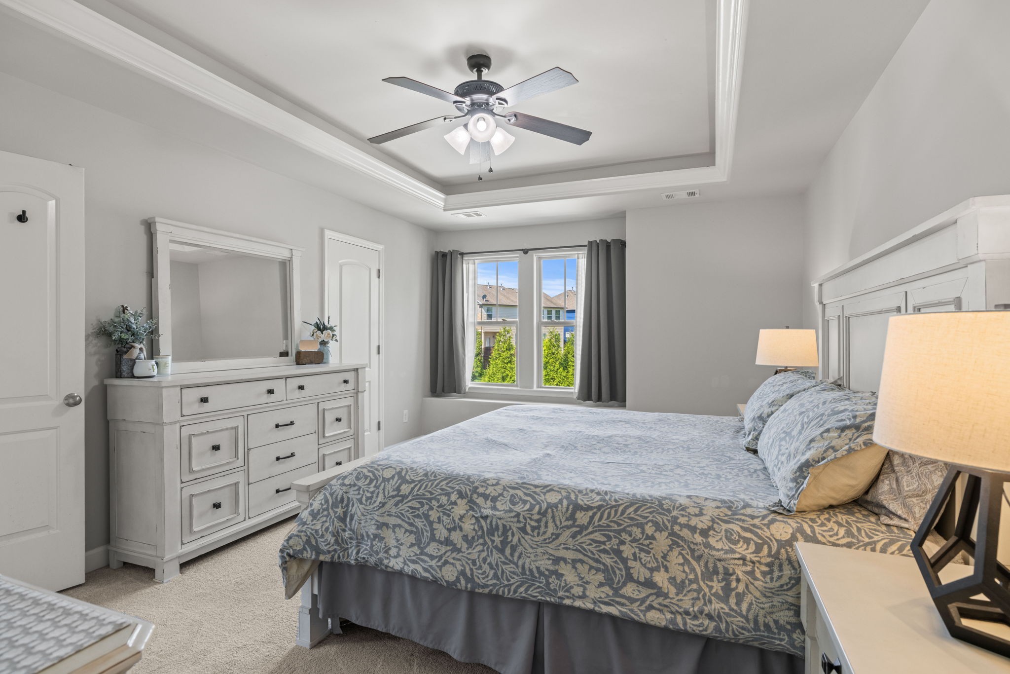 2156 Ravenscourt Dr