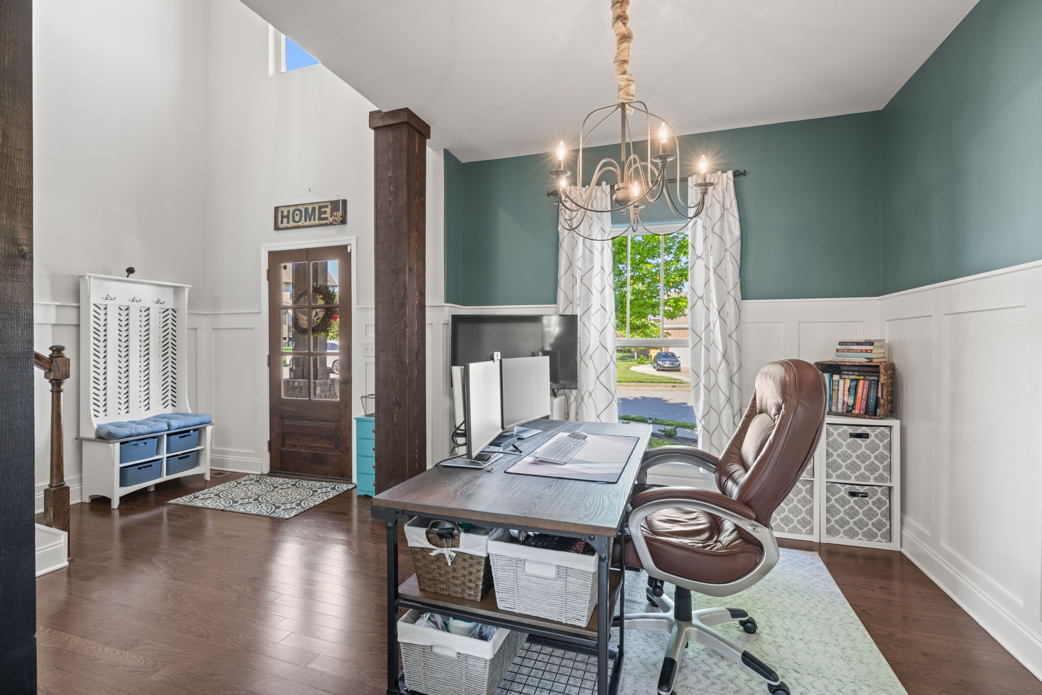 2156 Ravenscourt Dr