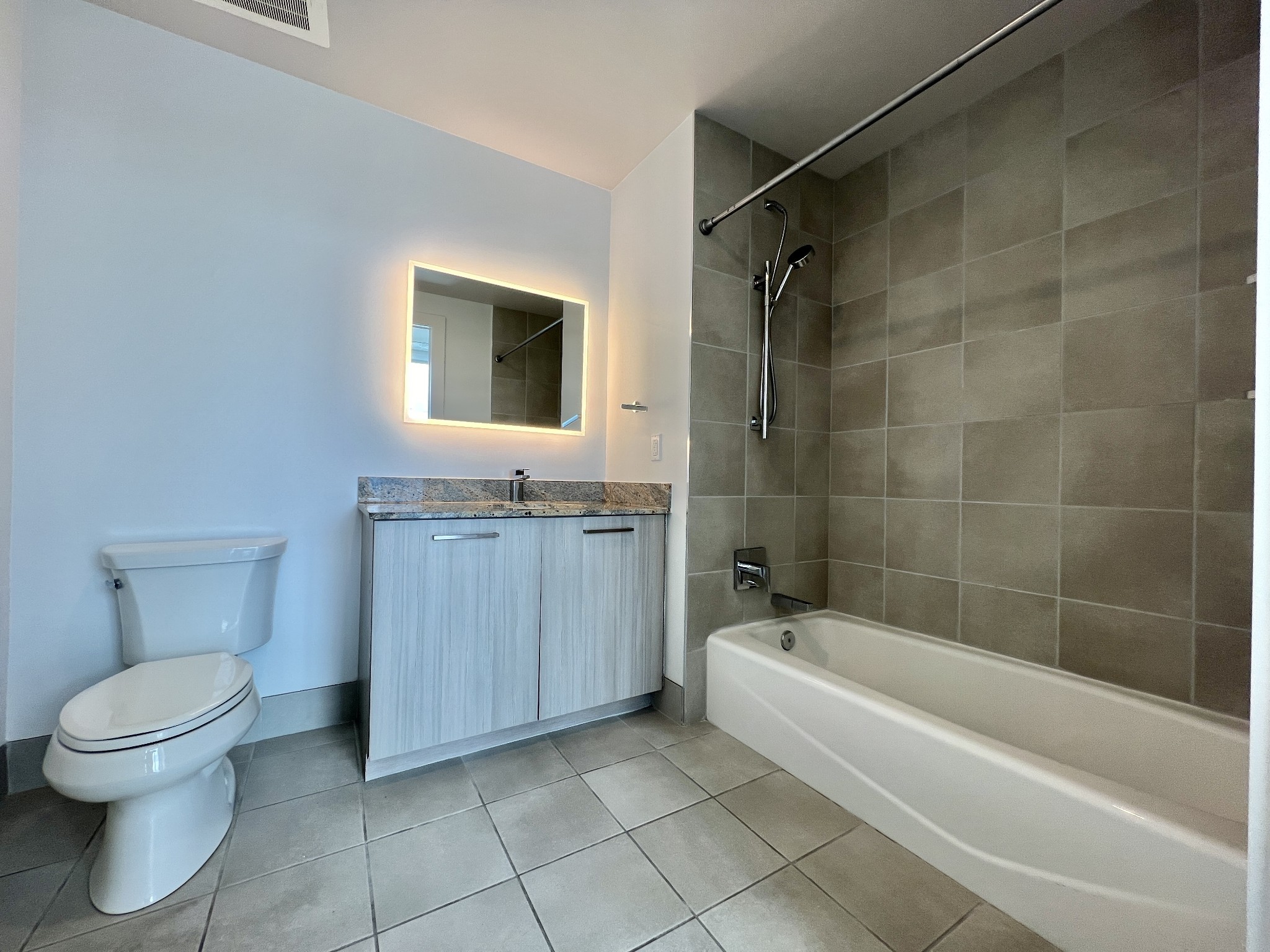 515 Church St Unit: 3111