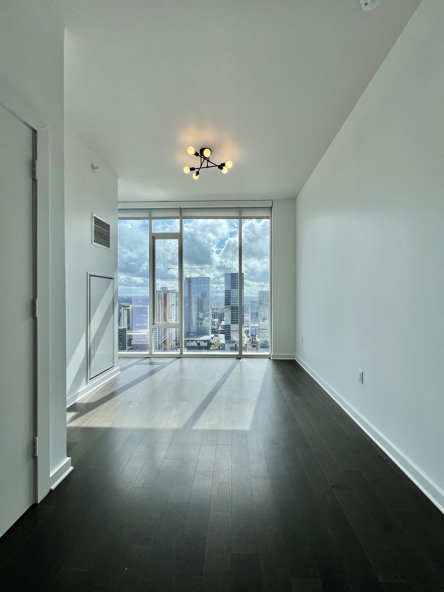 515 Church St Unit: 3111