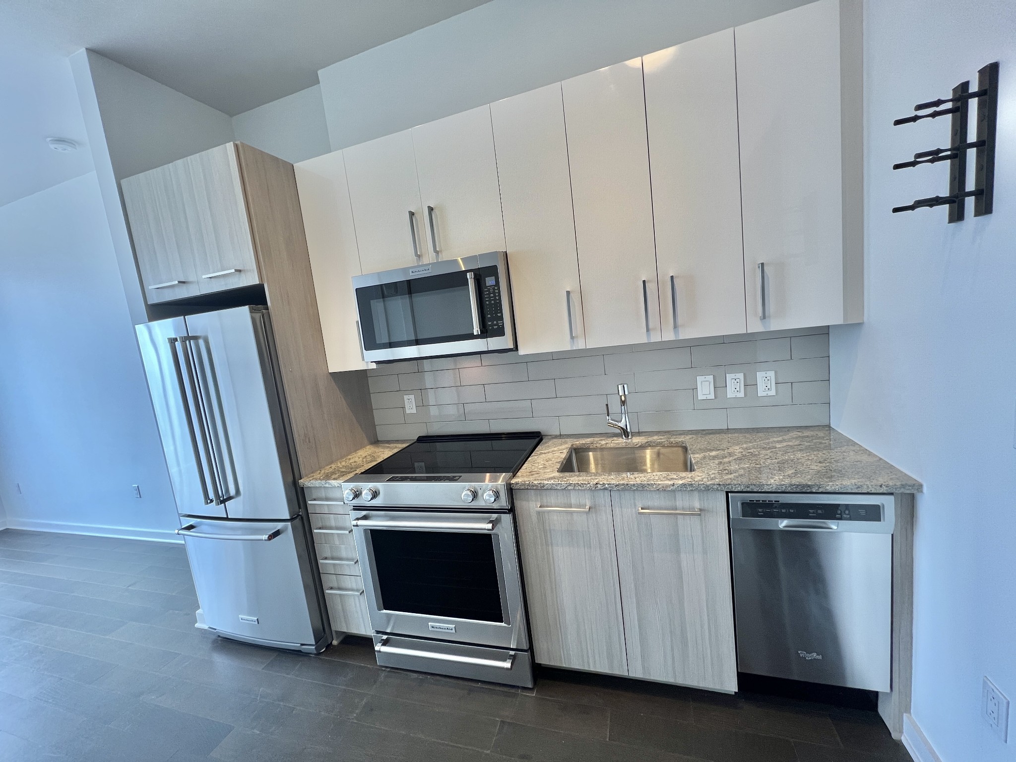 515 Church St Unit: 3111