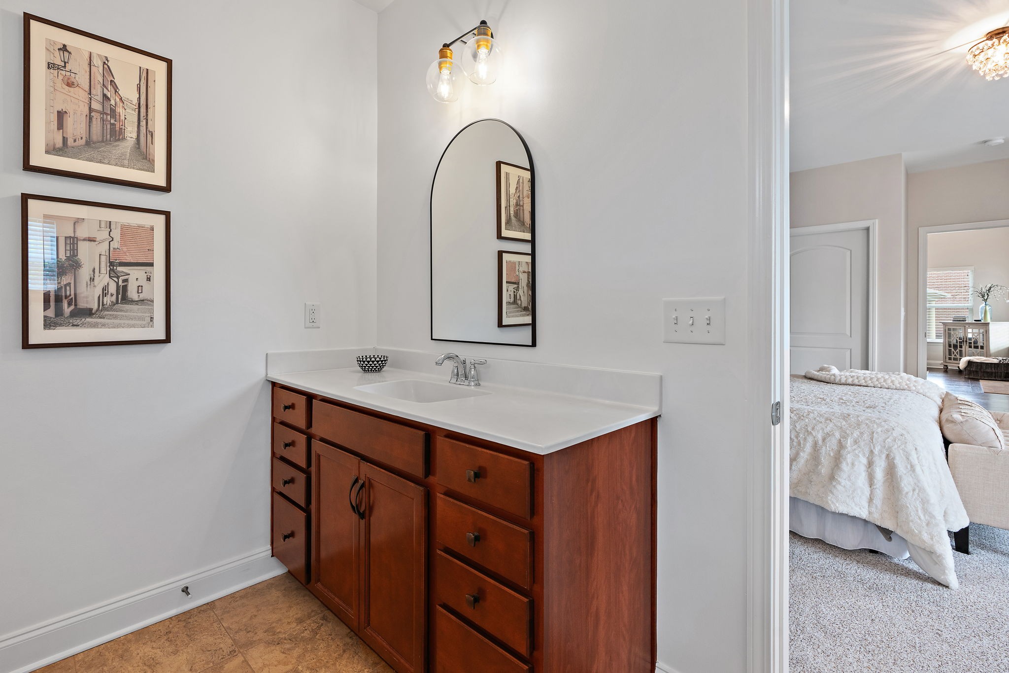 2167 Chaucer Park Ln