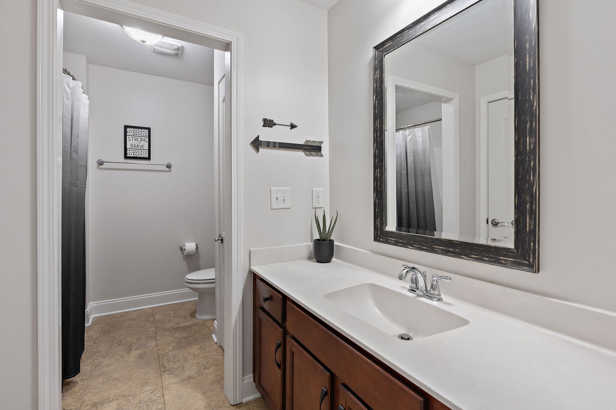 2167 Chaucer Park Ln