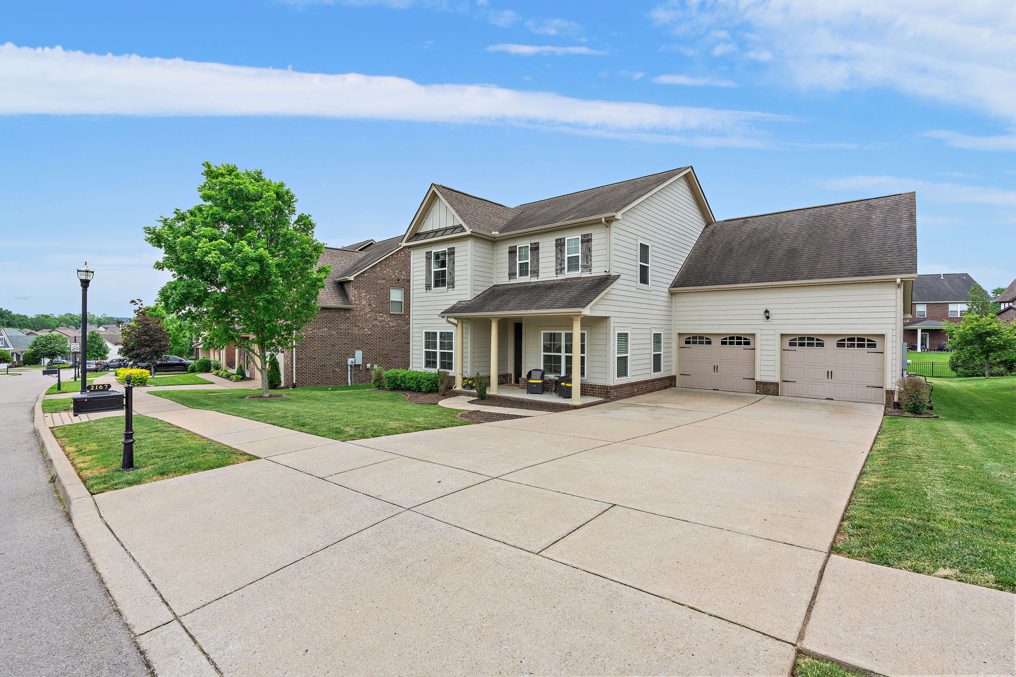 2167 Chaucer Park Ln