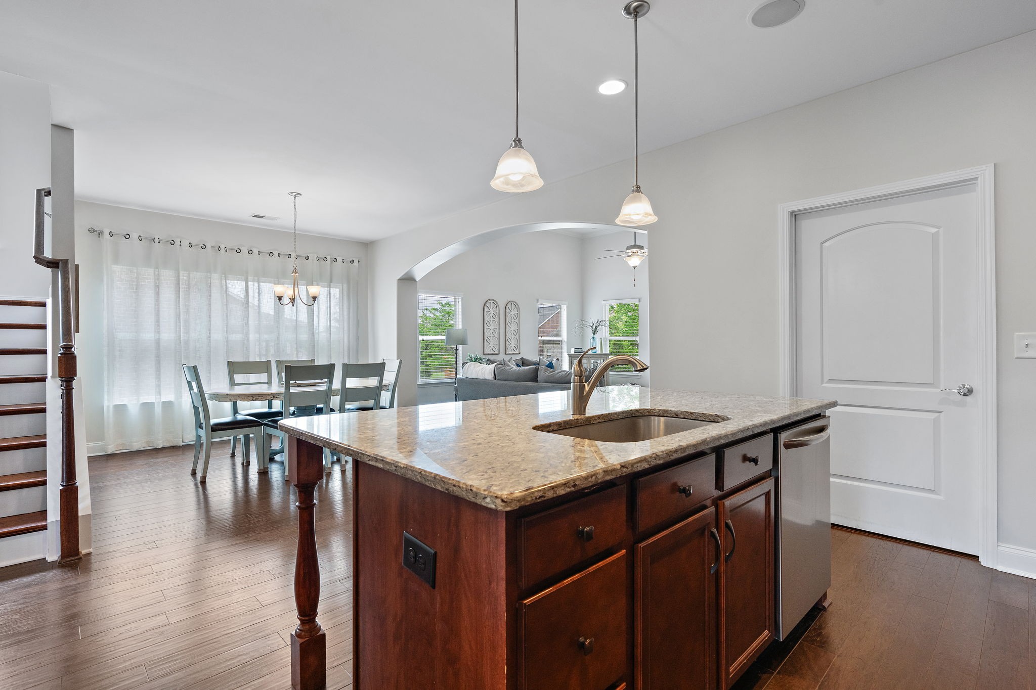 2167 Chaucer Park Ln