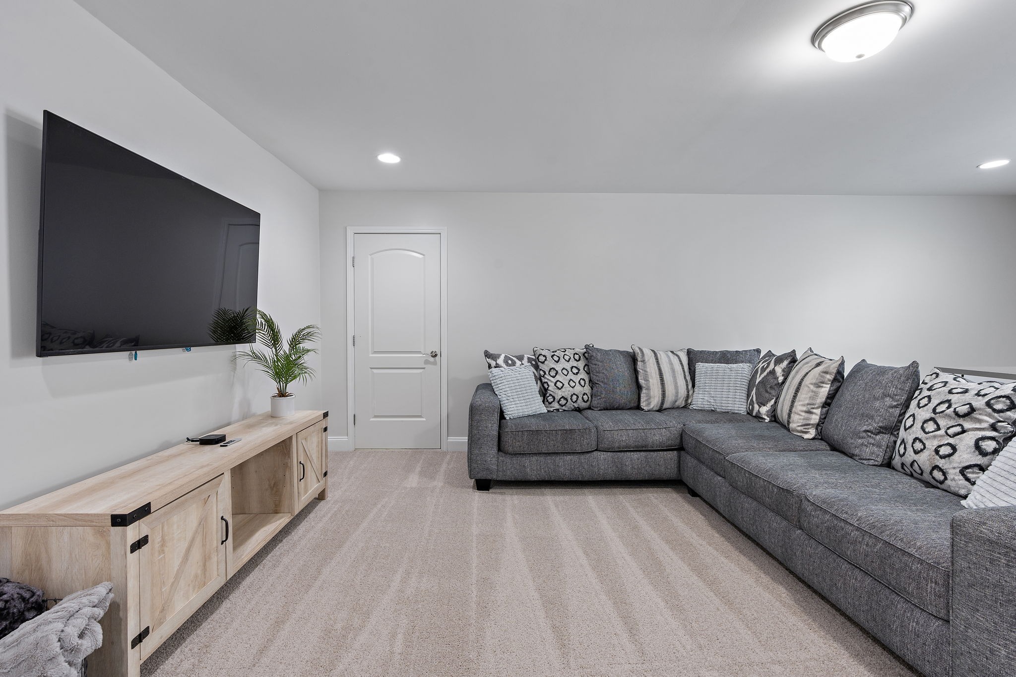 2167 Chaucer Park Ln