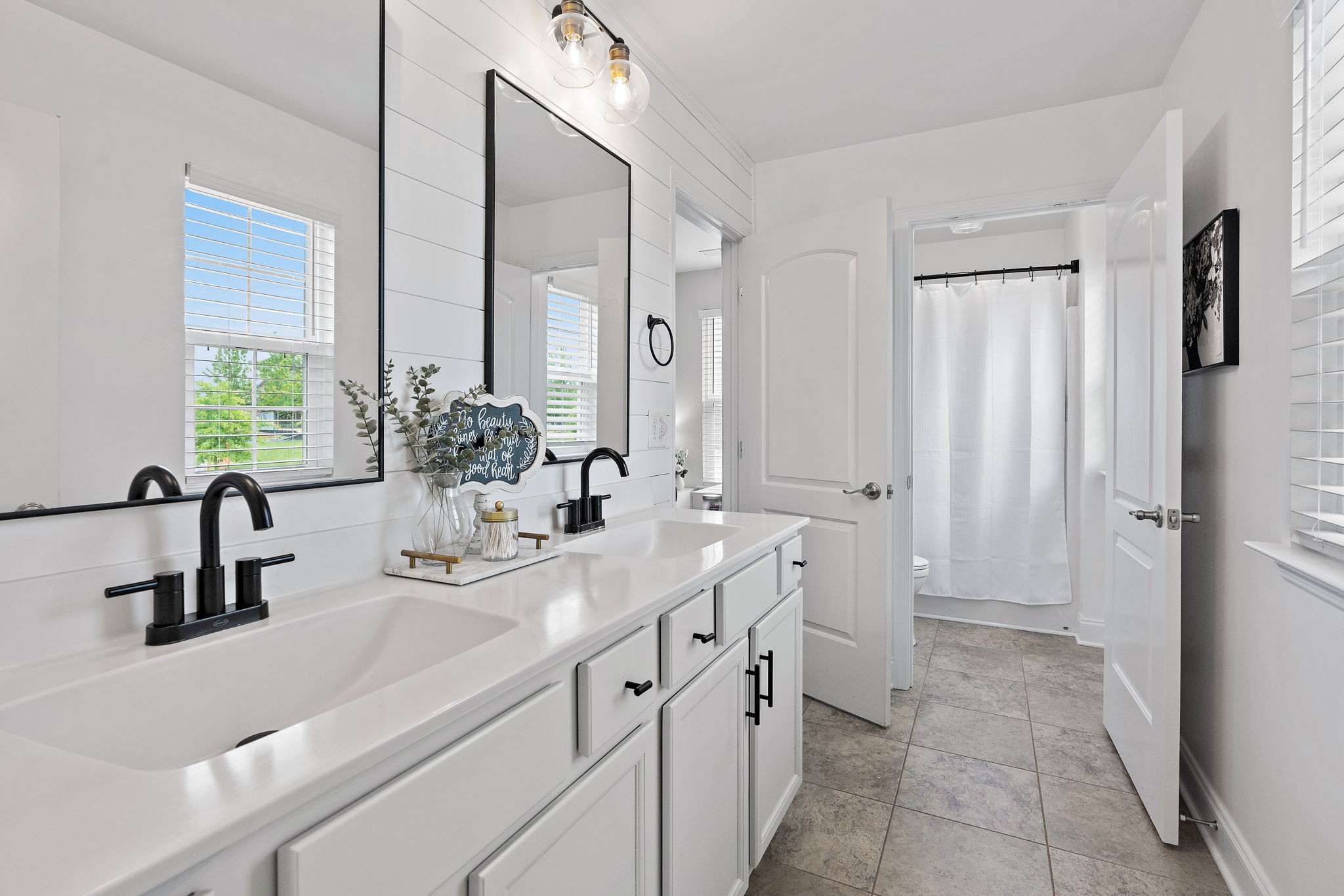 2167 Chaucer Park Ln