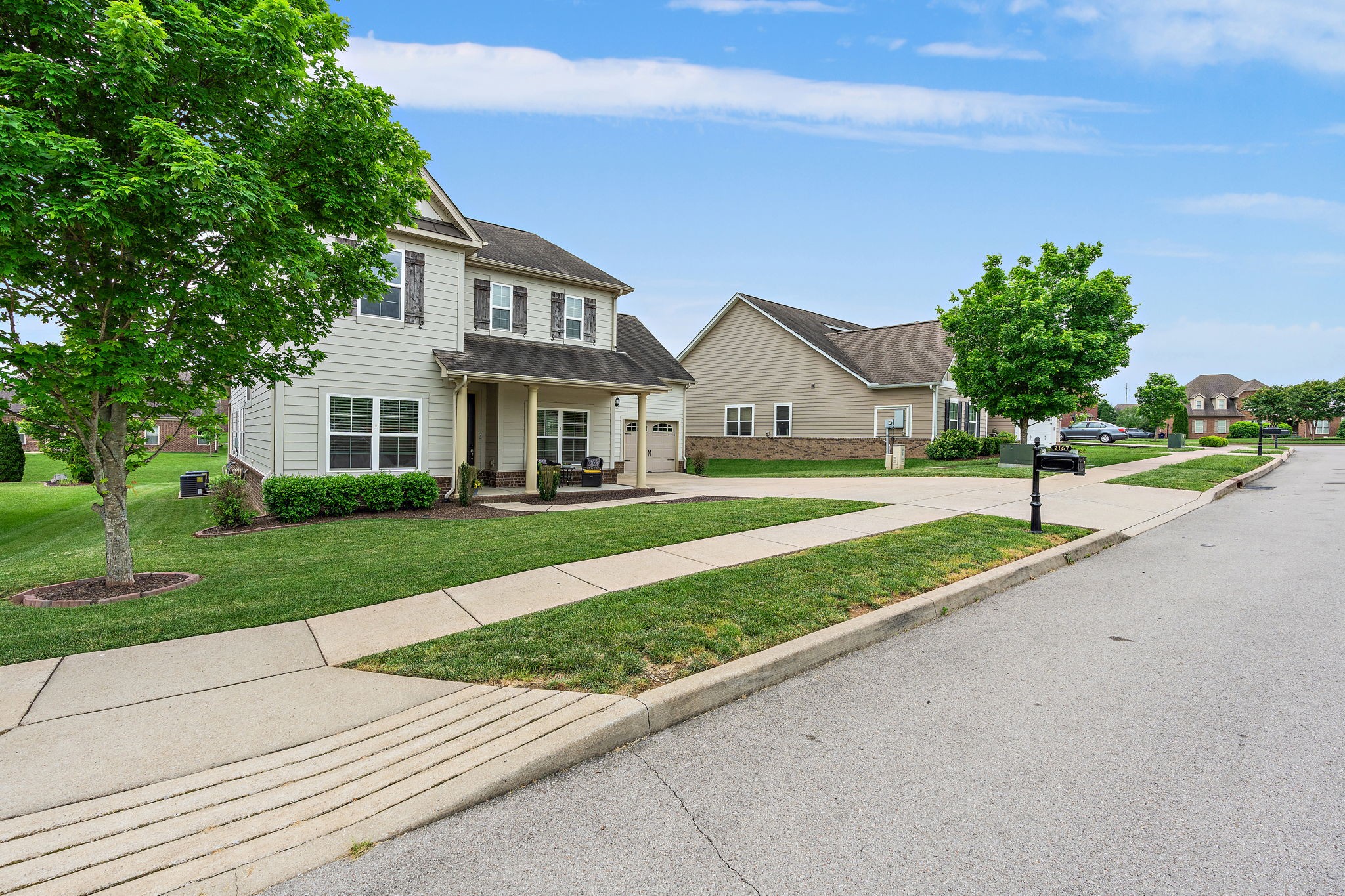 2167 Chaucer Park Ln