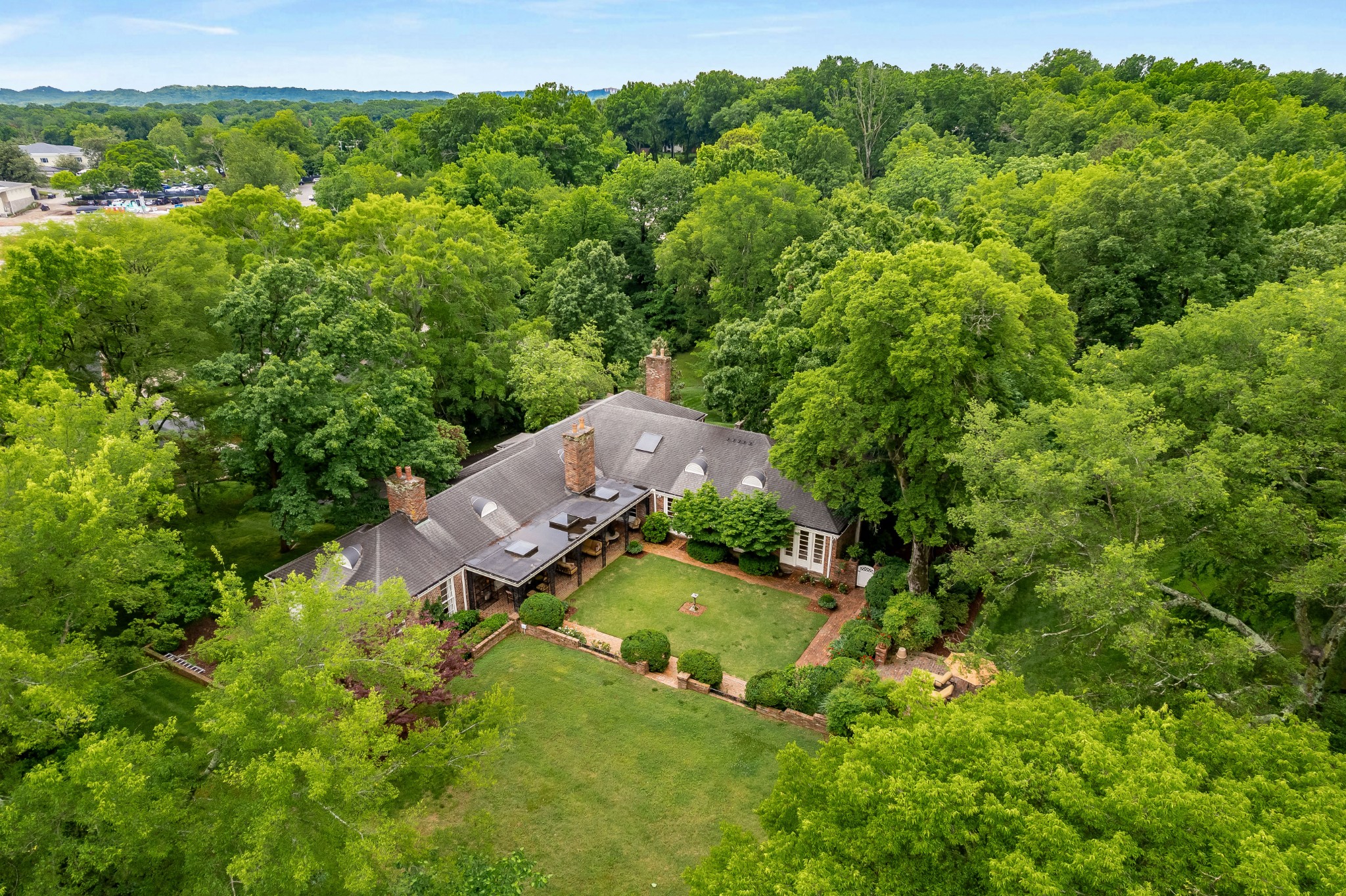 6117 Hickory Valley Rd