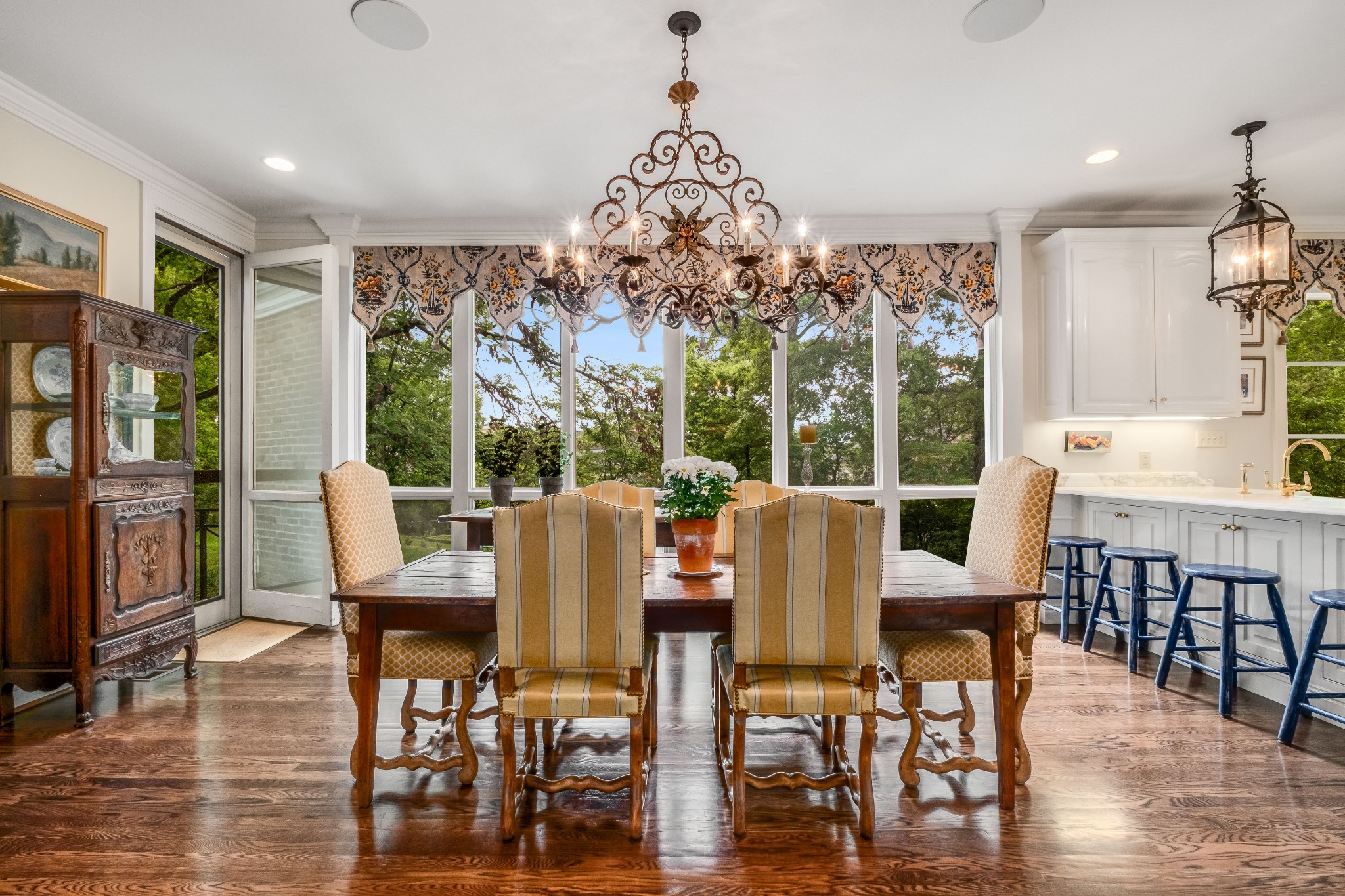 6117 Hickory Valley Rd