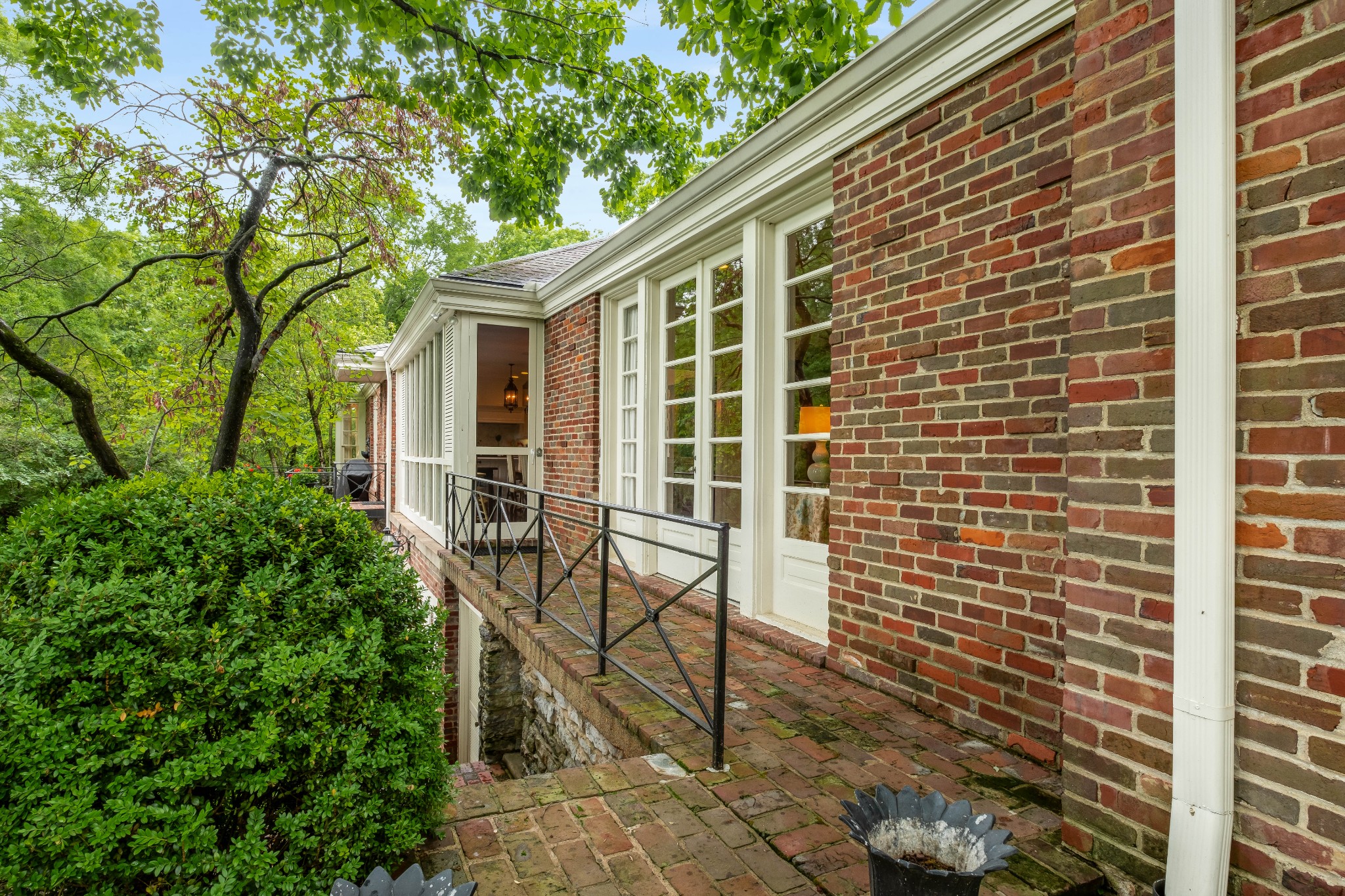 6117 Hickory Valley Rd