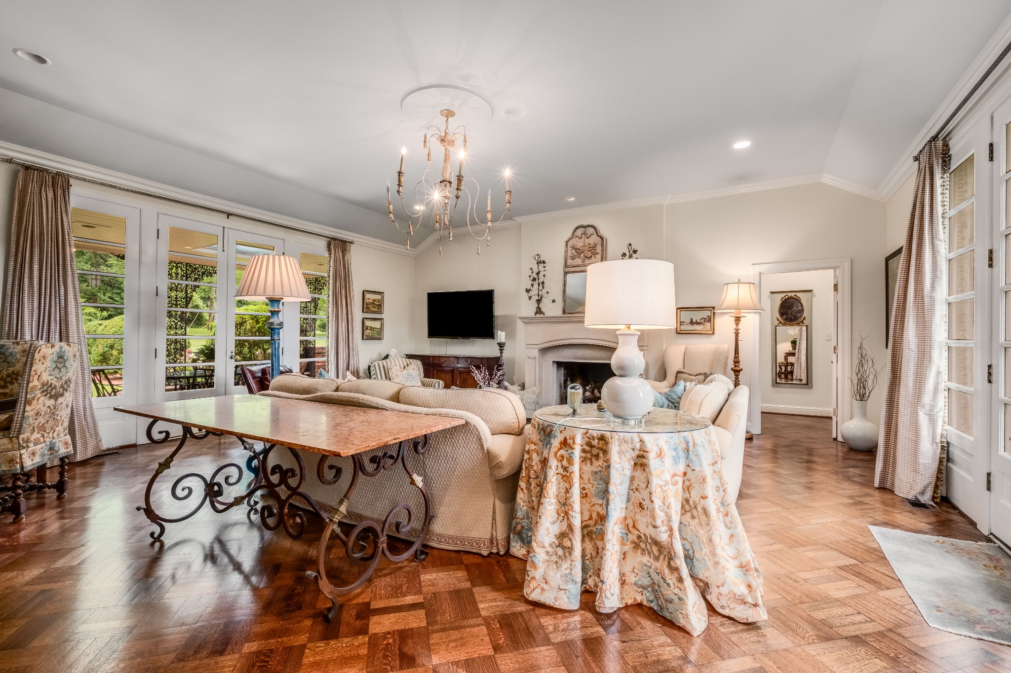 6117 Hickory Valley Rd