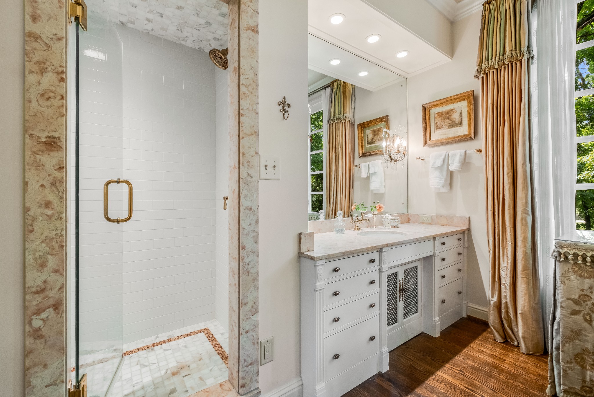 6117 Hickory Valley Rd