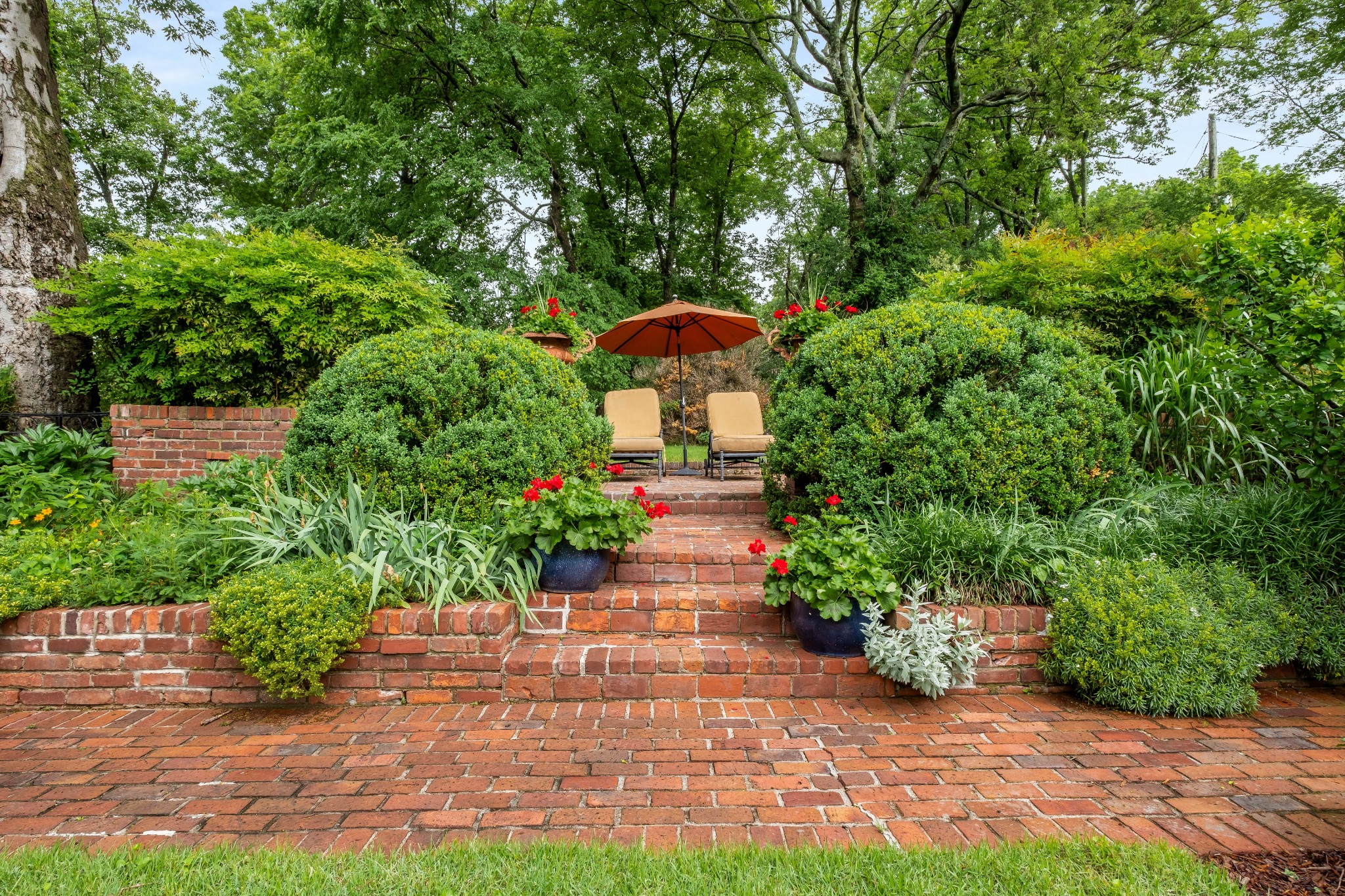 6117 Hickory Valley Rd