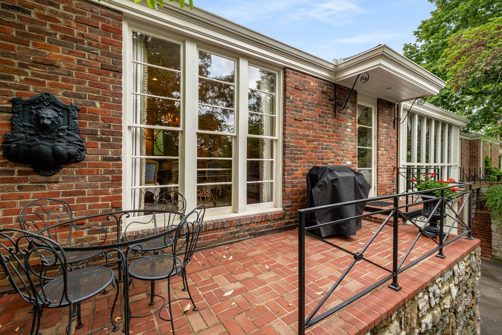 6117 Hickory Valley Rd