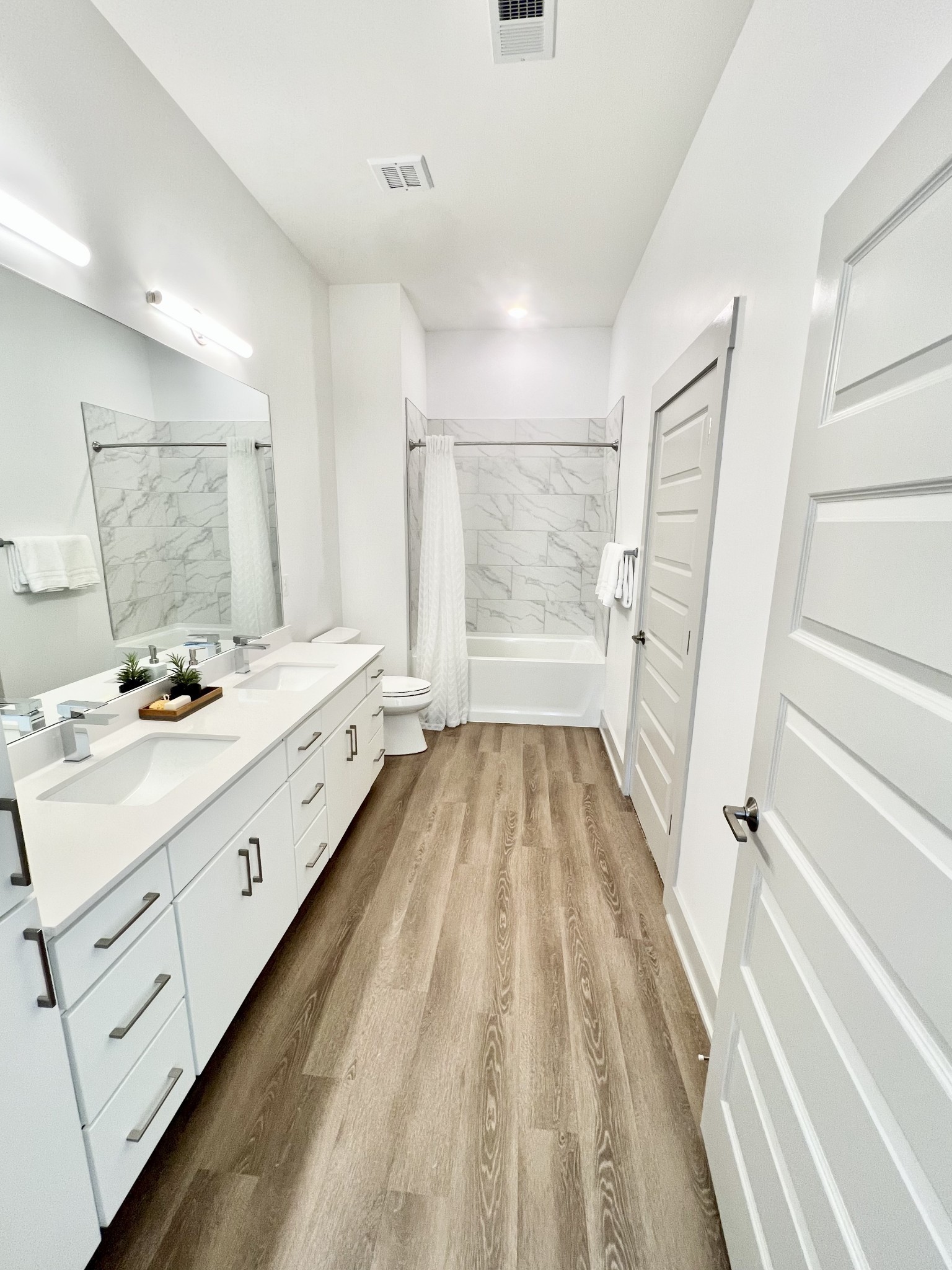 542 Southgate Ave Unit: 301