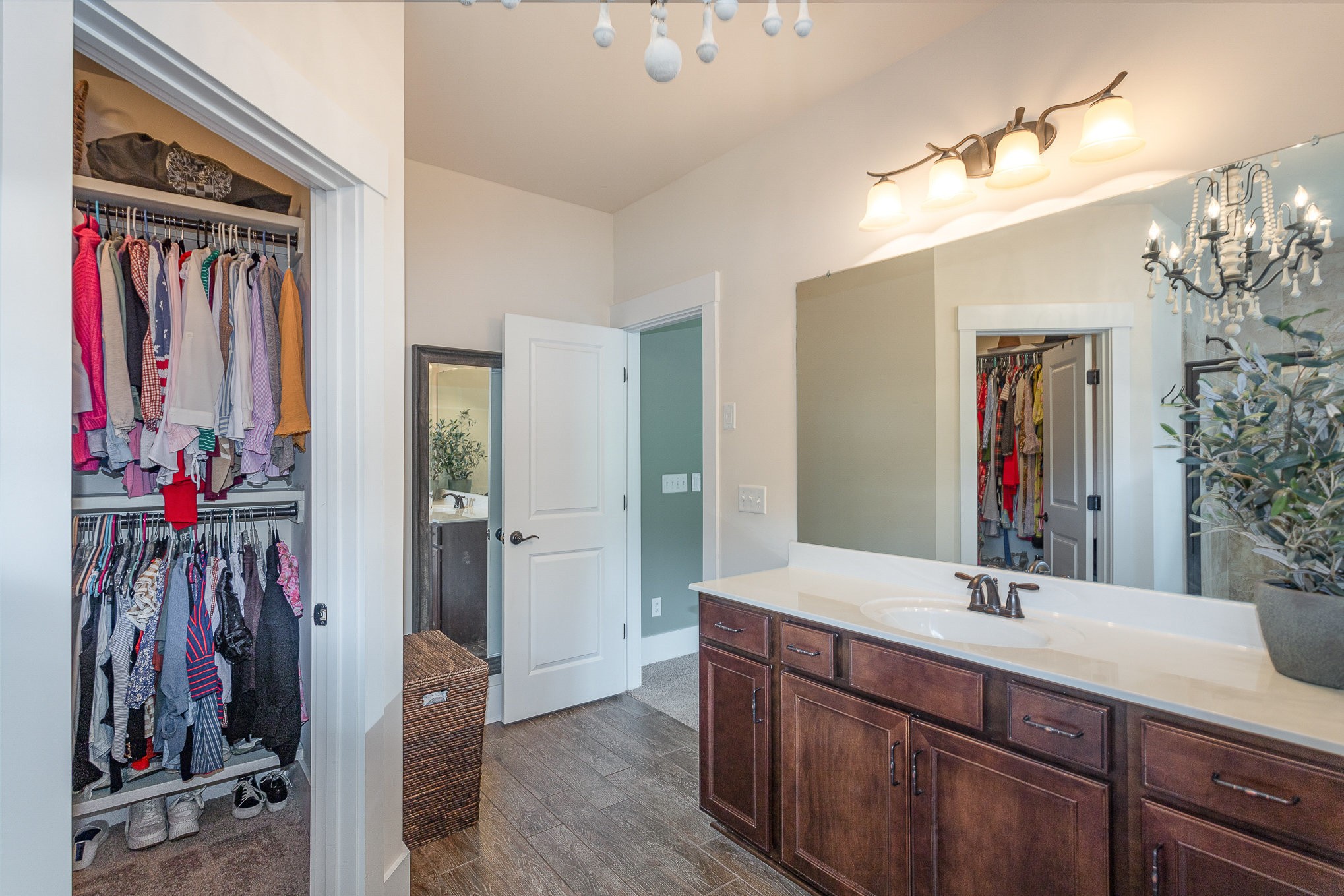 1019 Amelia Park Dr