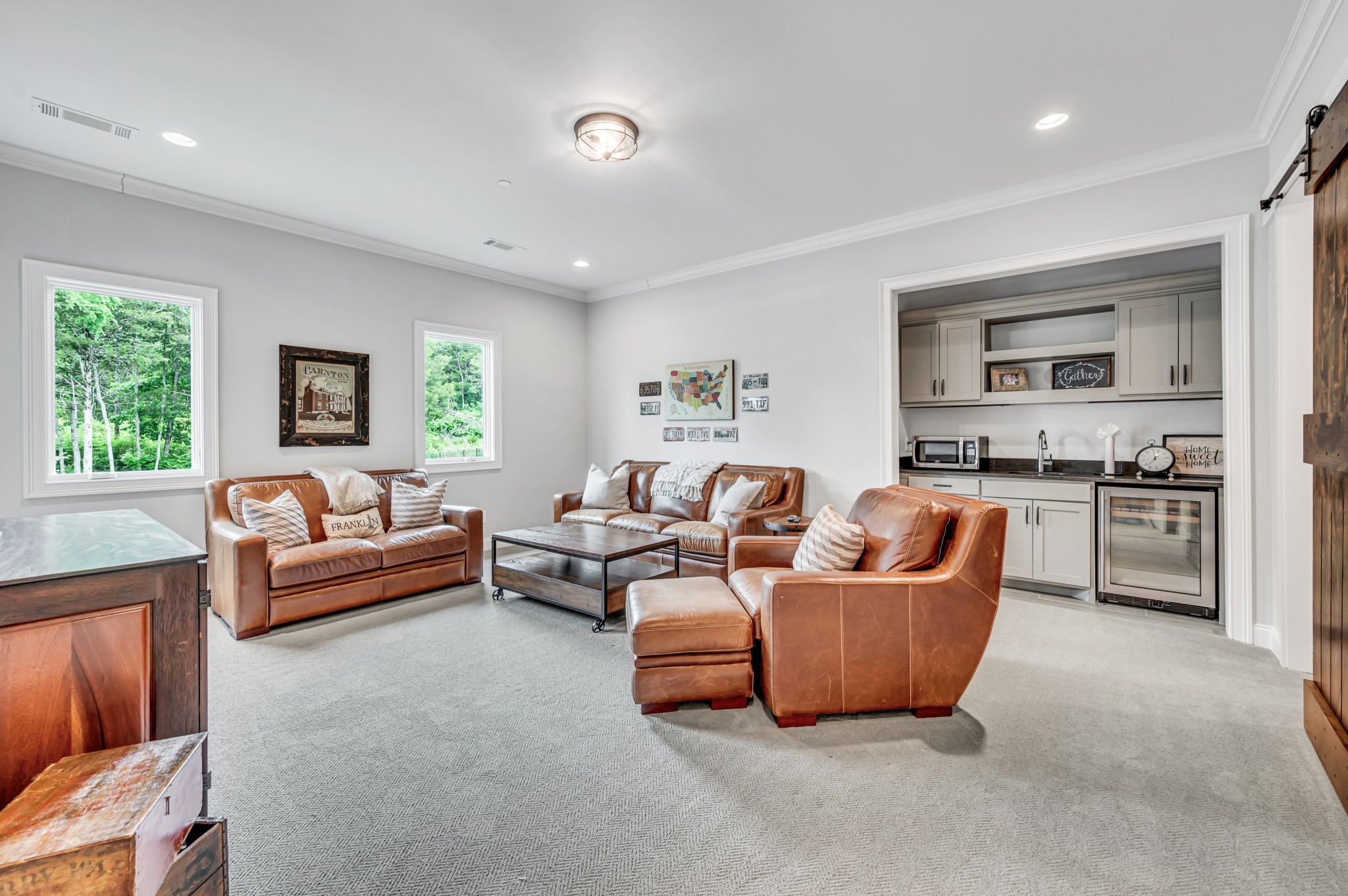 1524 Amesbury Ln