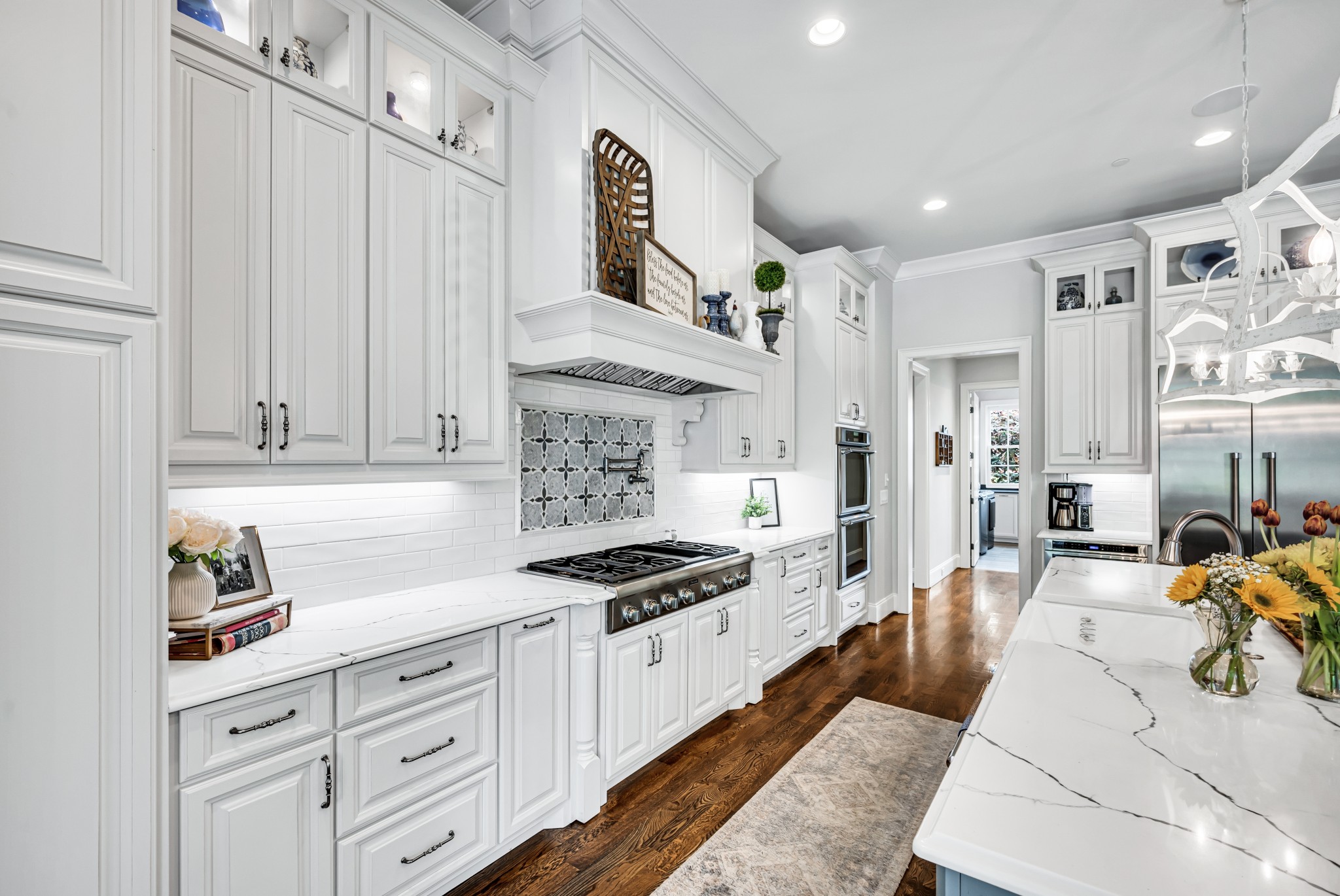 1524 Amesbury Ln