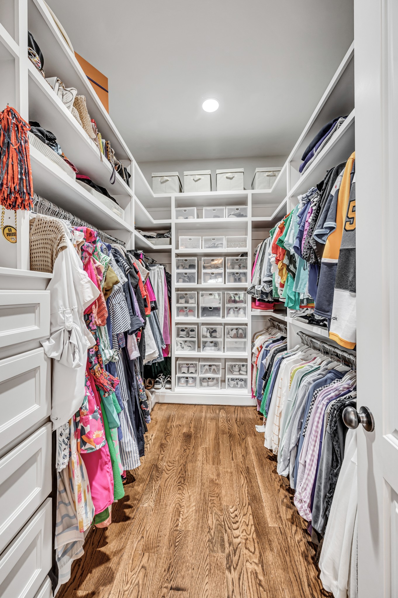 1524 Amesbury Ln