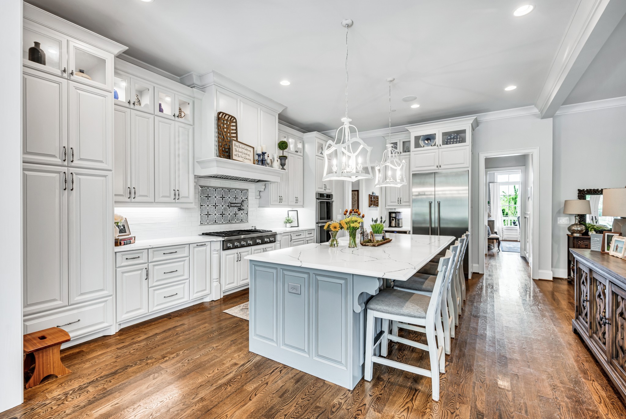 1524 Amesbury Ln