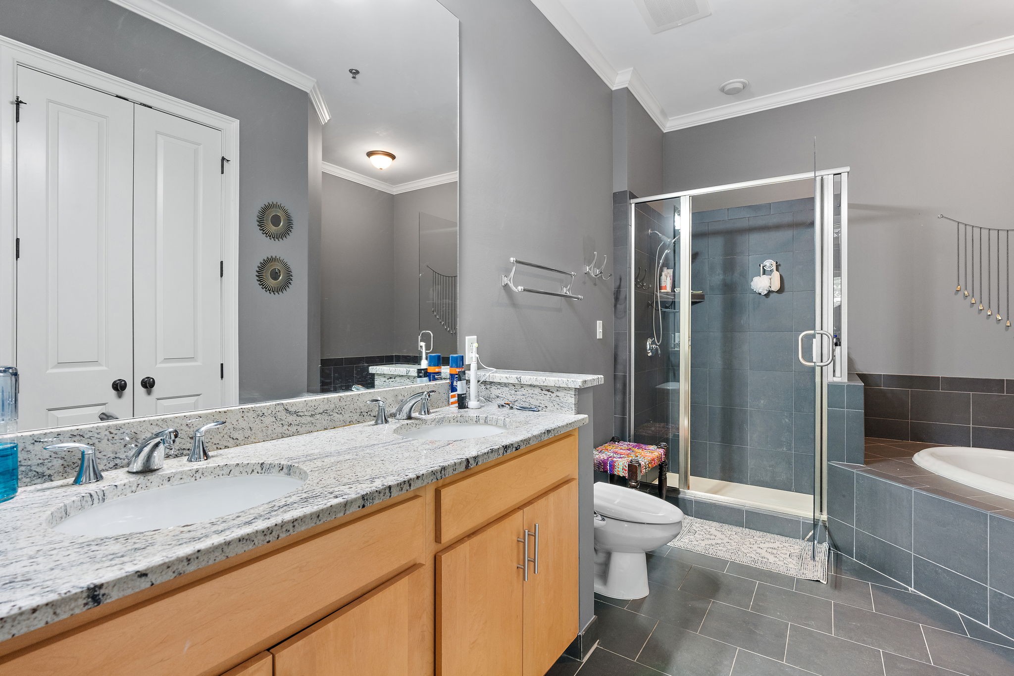 4120 Ridgefield Dr Unit: 212