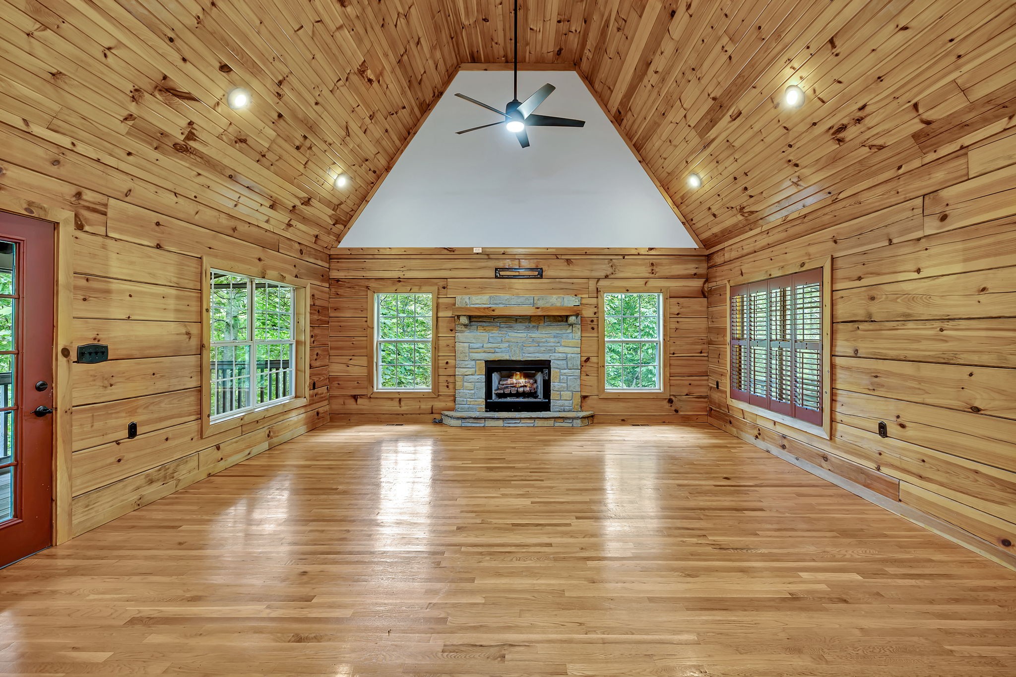 4491 Poplar Ln