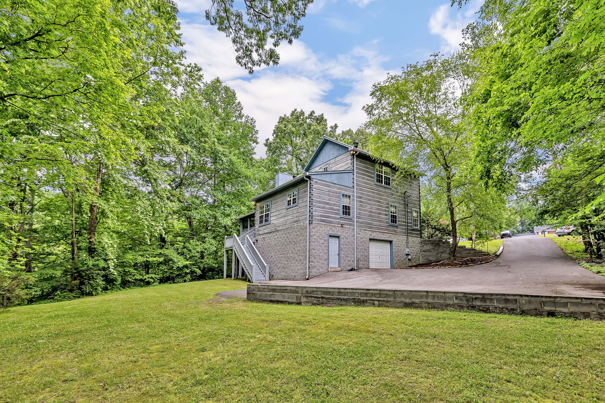 4491 Poplar Ln