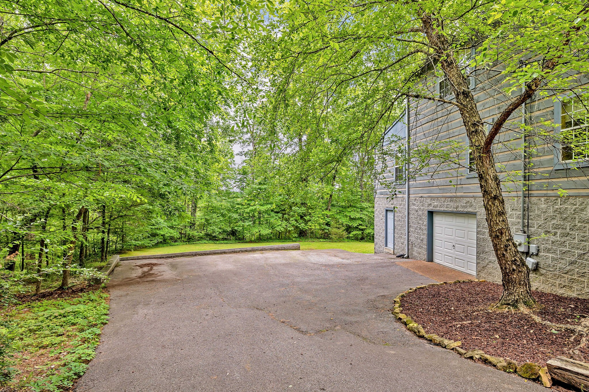 4491 Poplar Ln