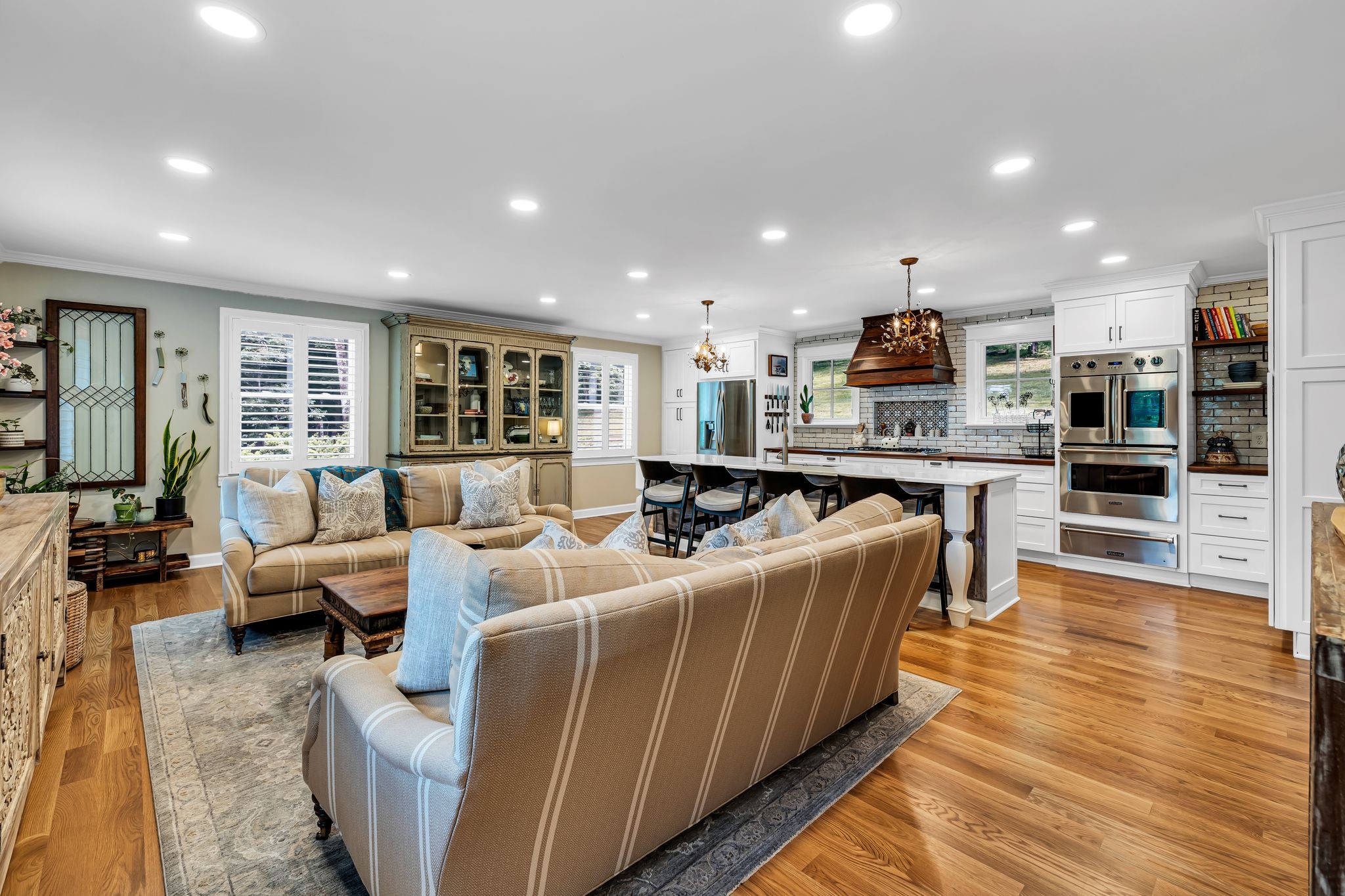 2108 Stonewall Jackson Dr