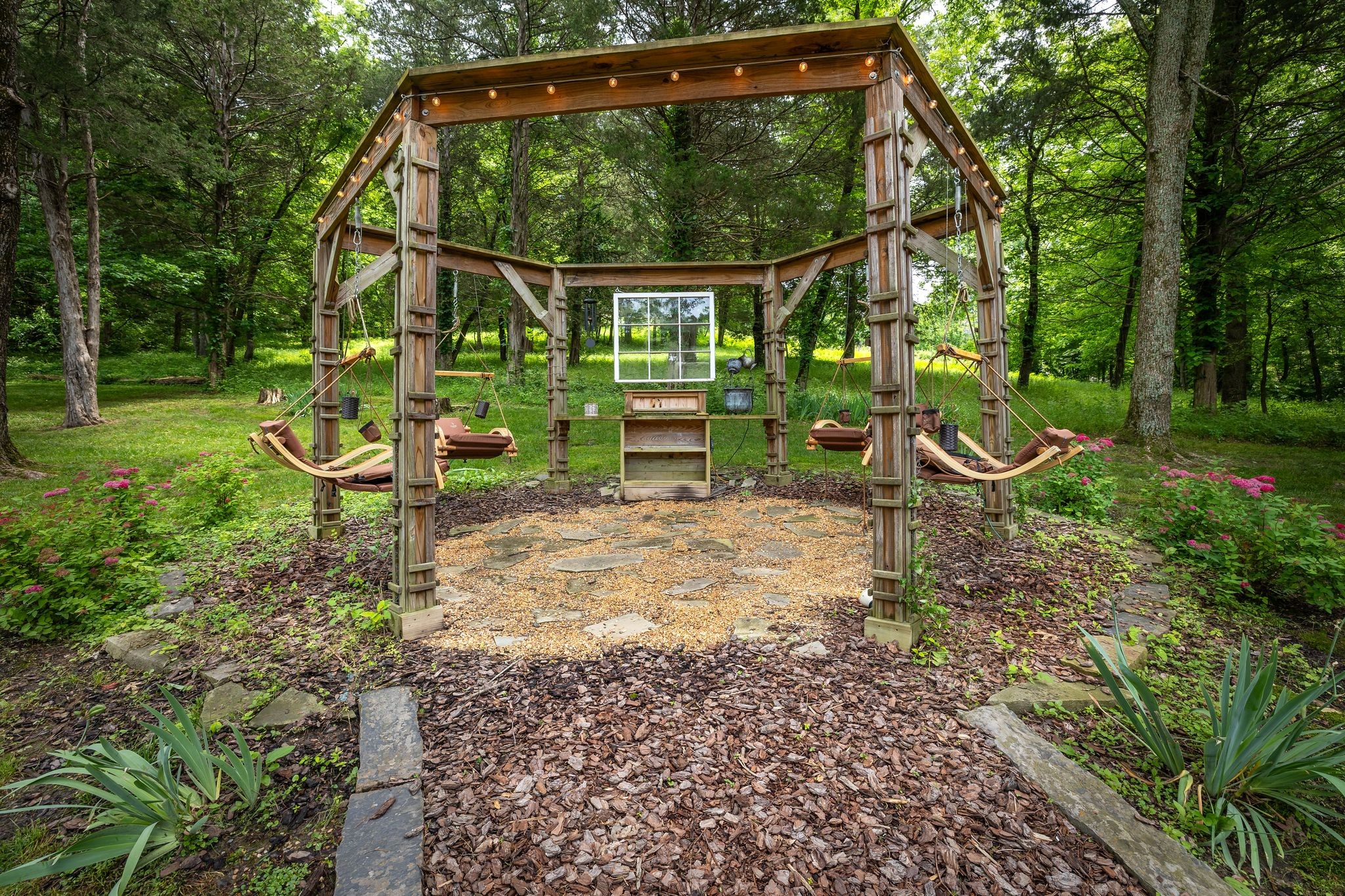 2108 Stonewall Jackson Dr