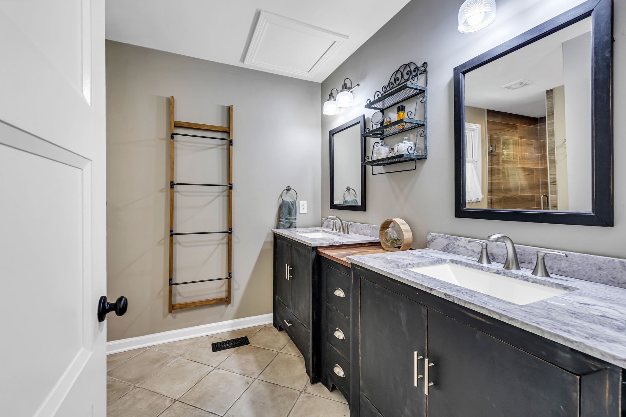 2108 Stonewall Jackson Dr