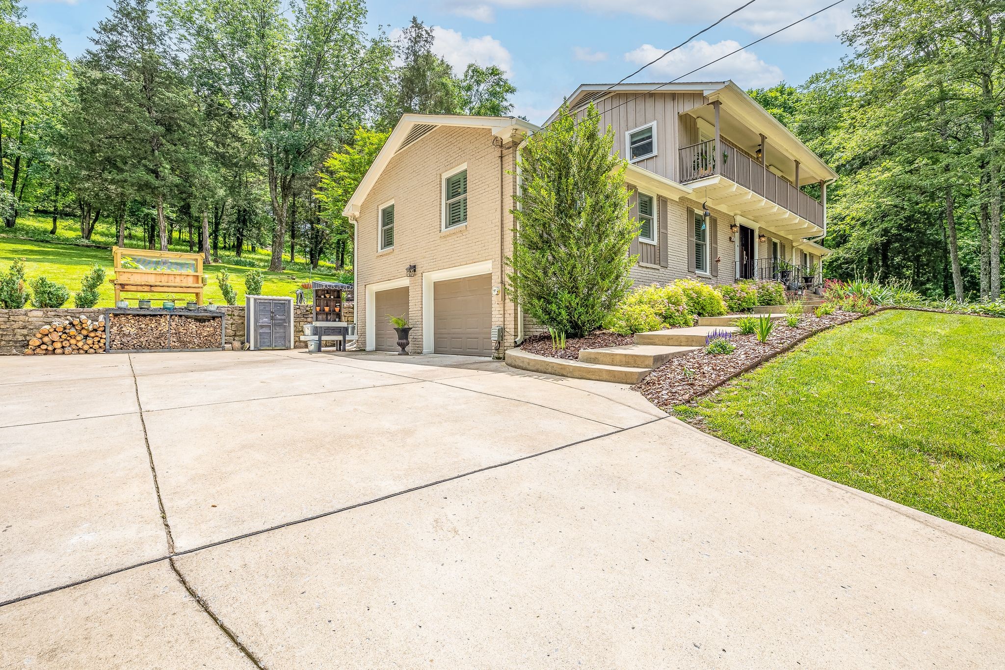 2108 Stonewall Jackson Dr