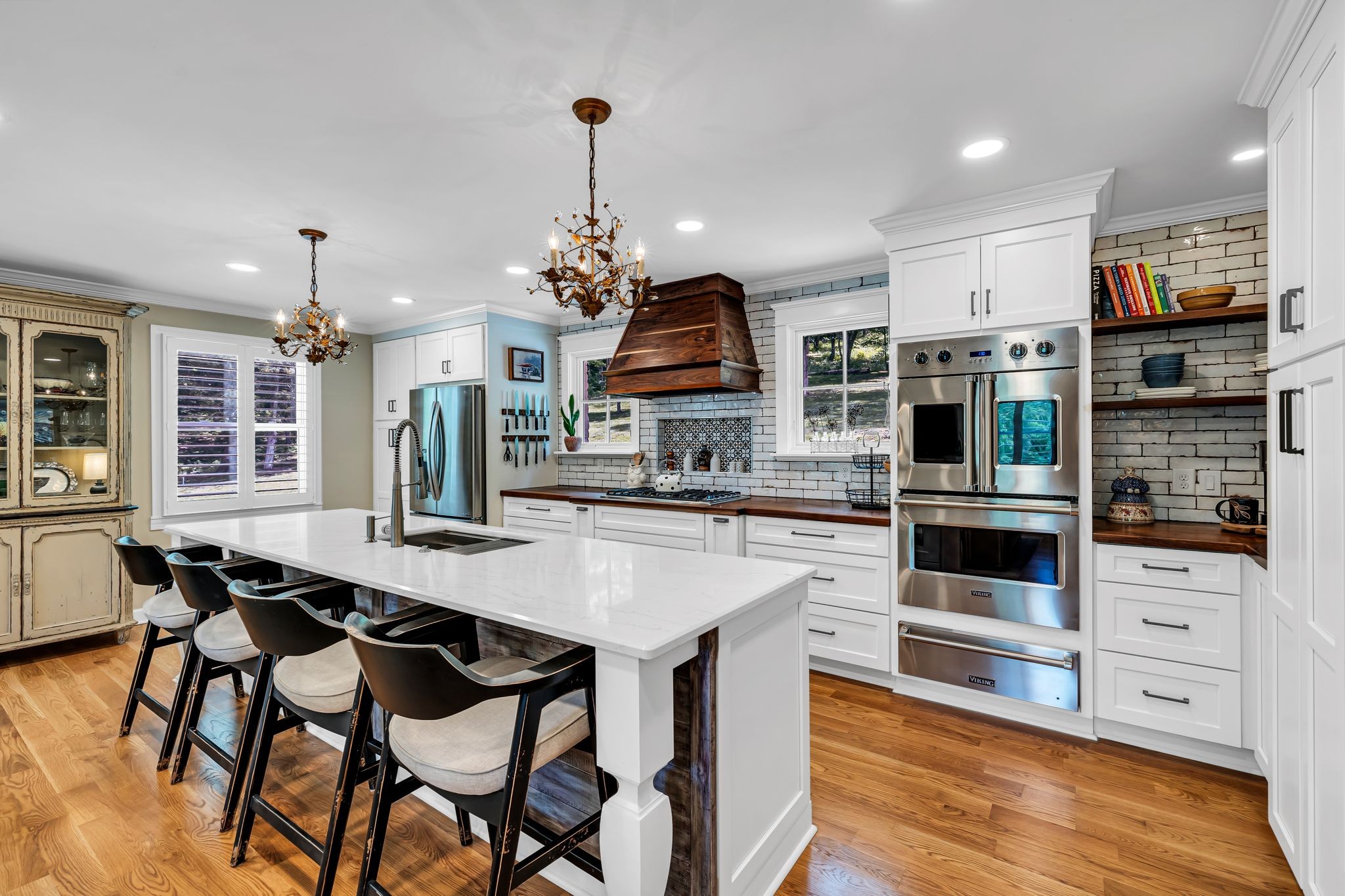 2108 Stonewall Jackson Dr