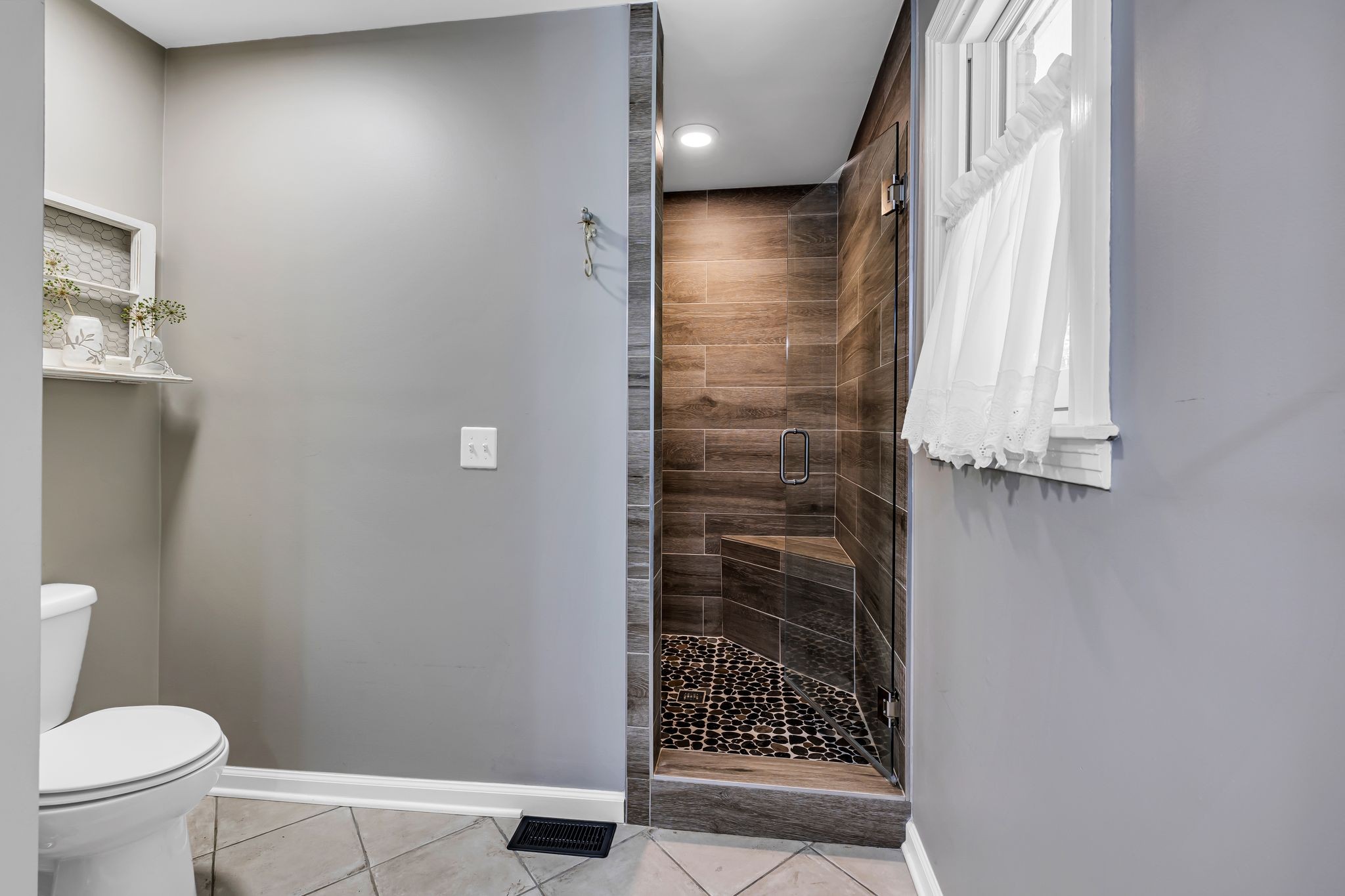 2108 Stonewall Jackson Dr