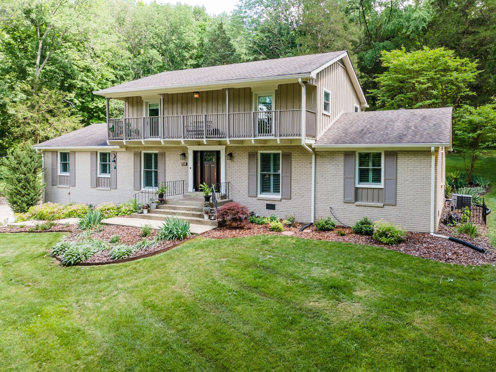 2108 Stonewall Jackson Dr