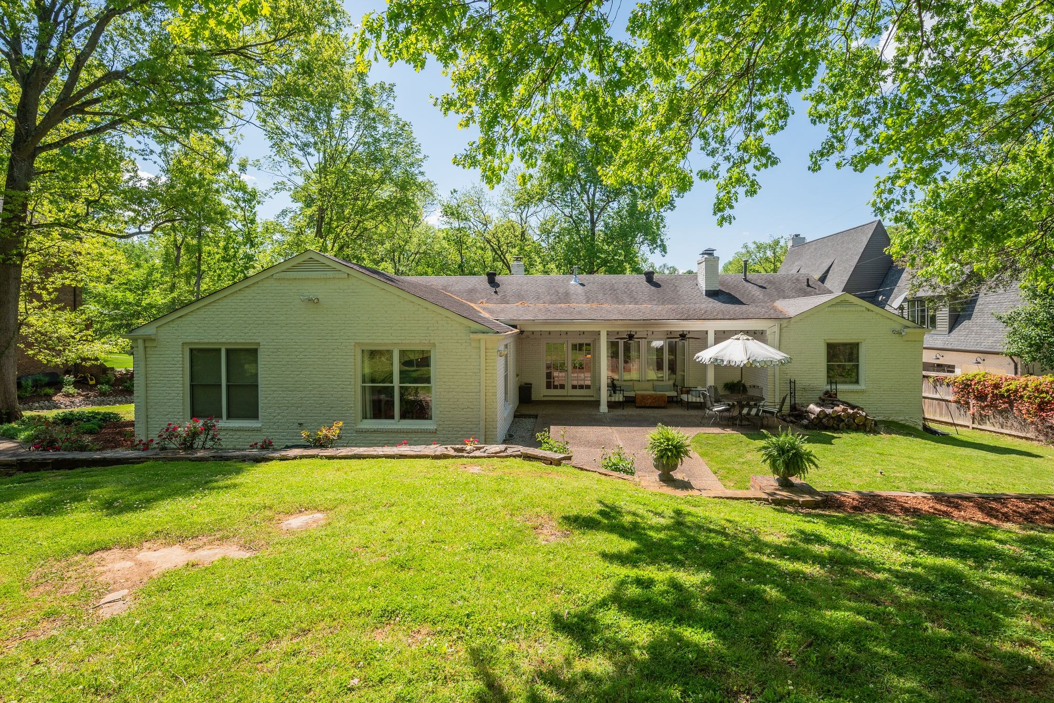 3920 Wallace Ln