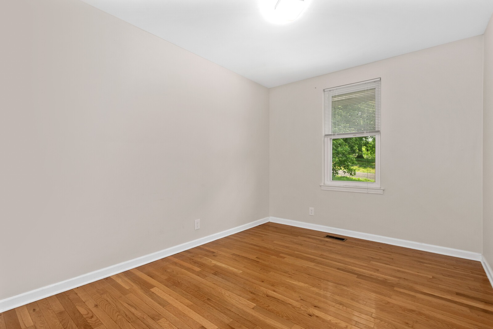 112 Smith St