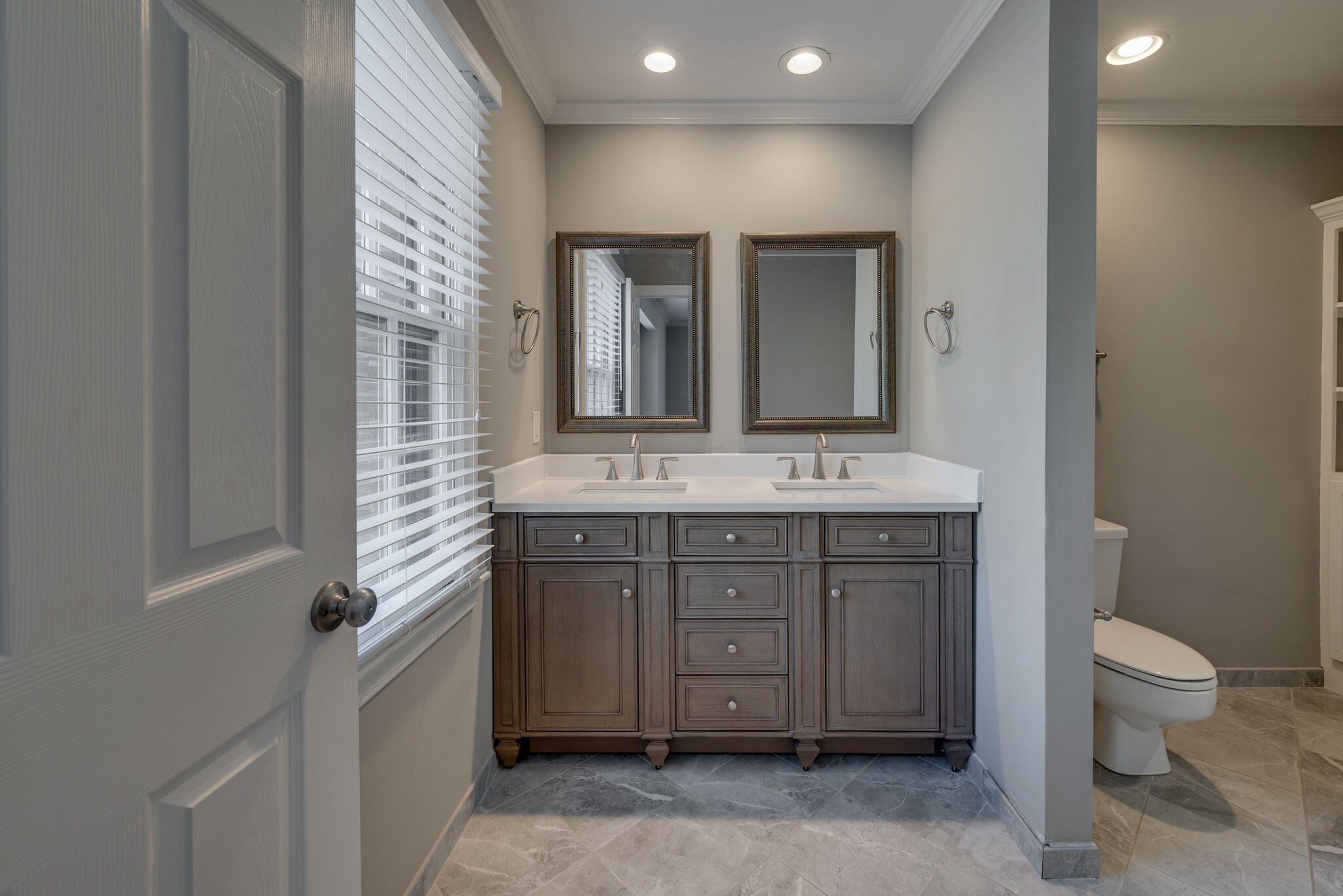 237 Westchase Dr
