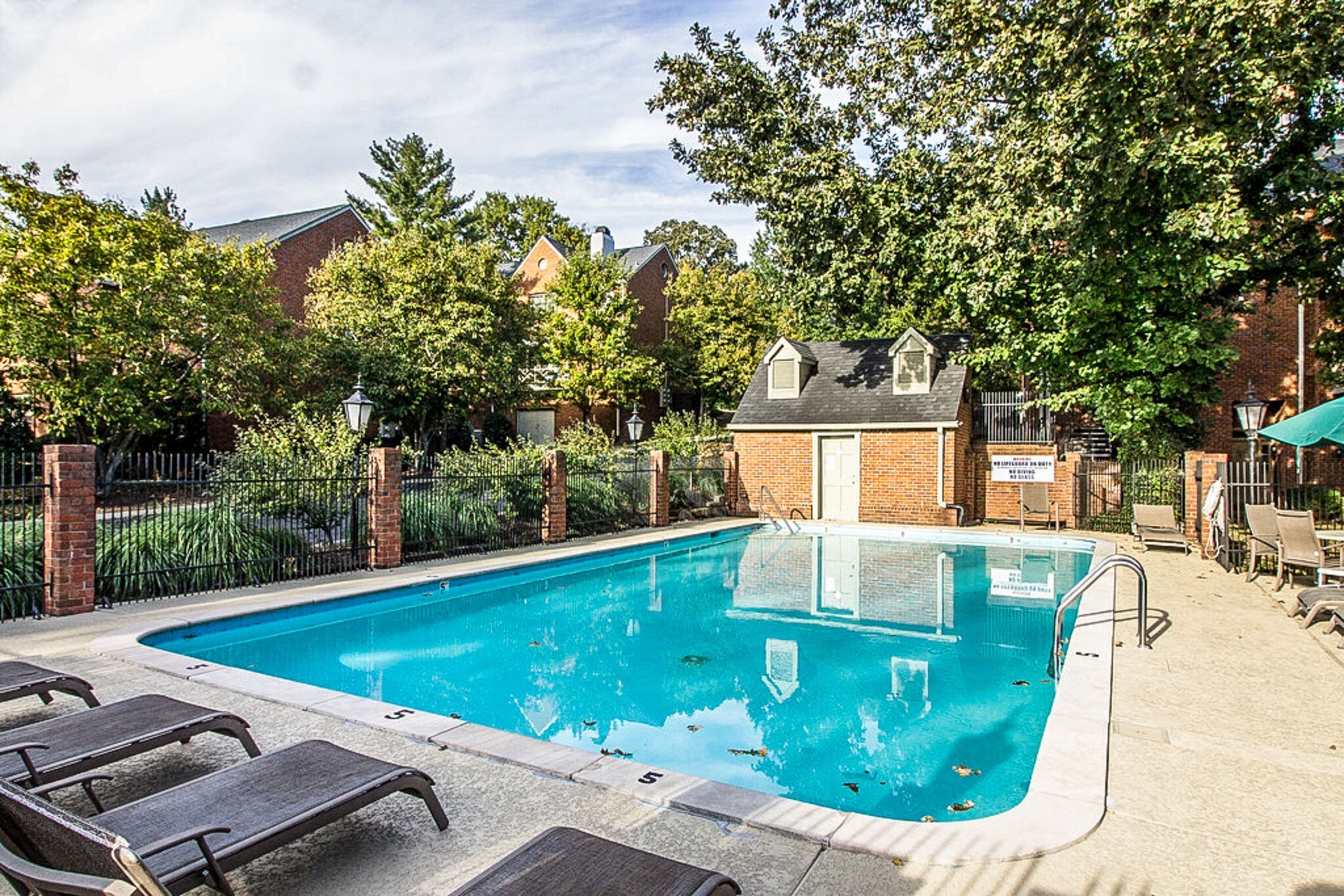 237 Westchase Dr