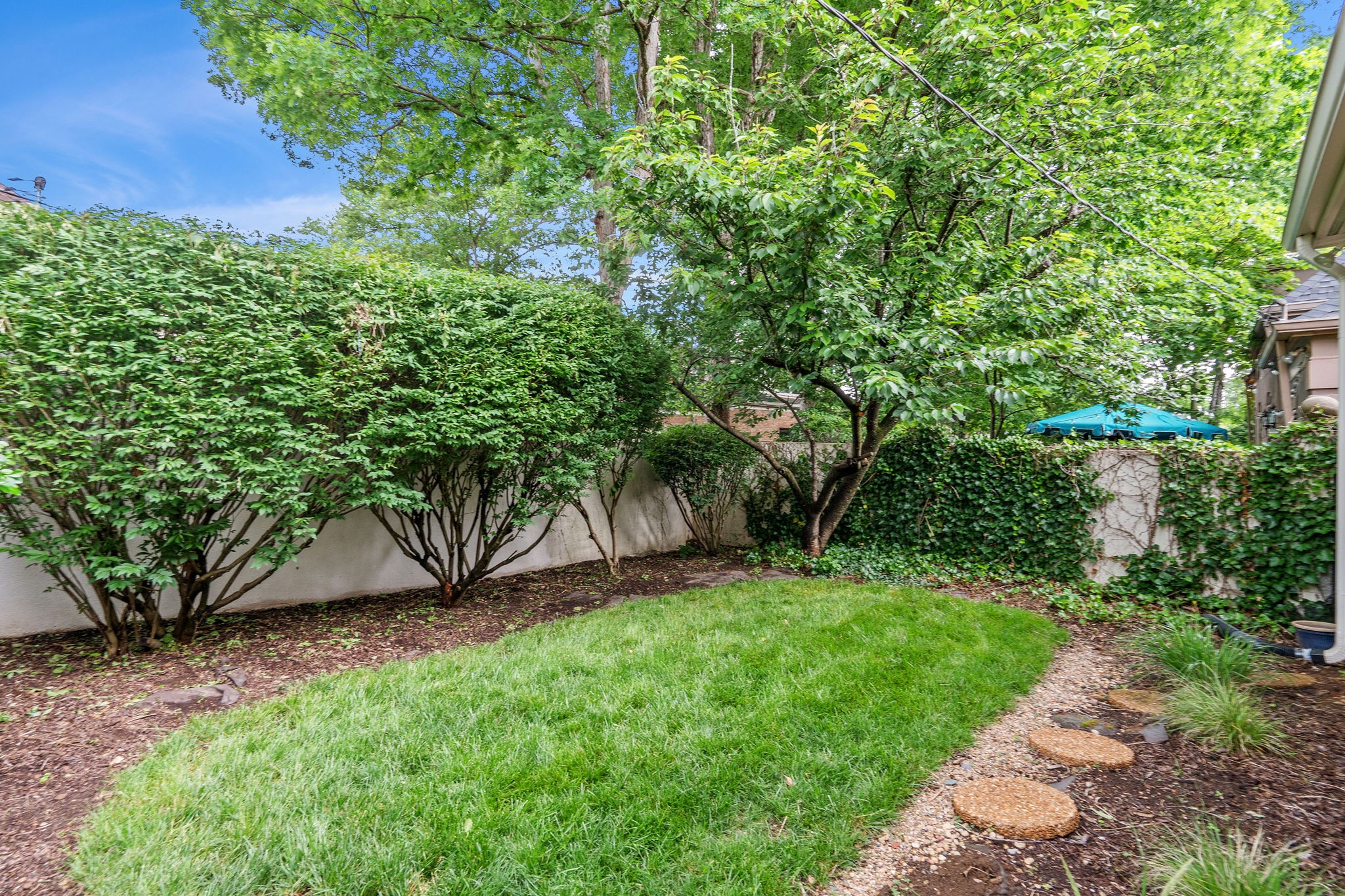 2707 Abbott Martin Rd