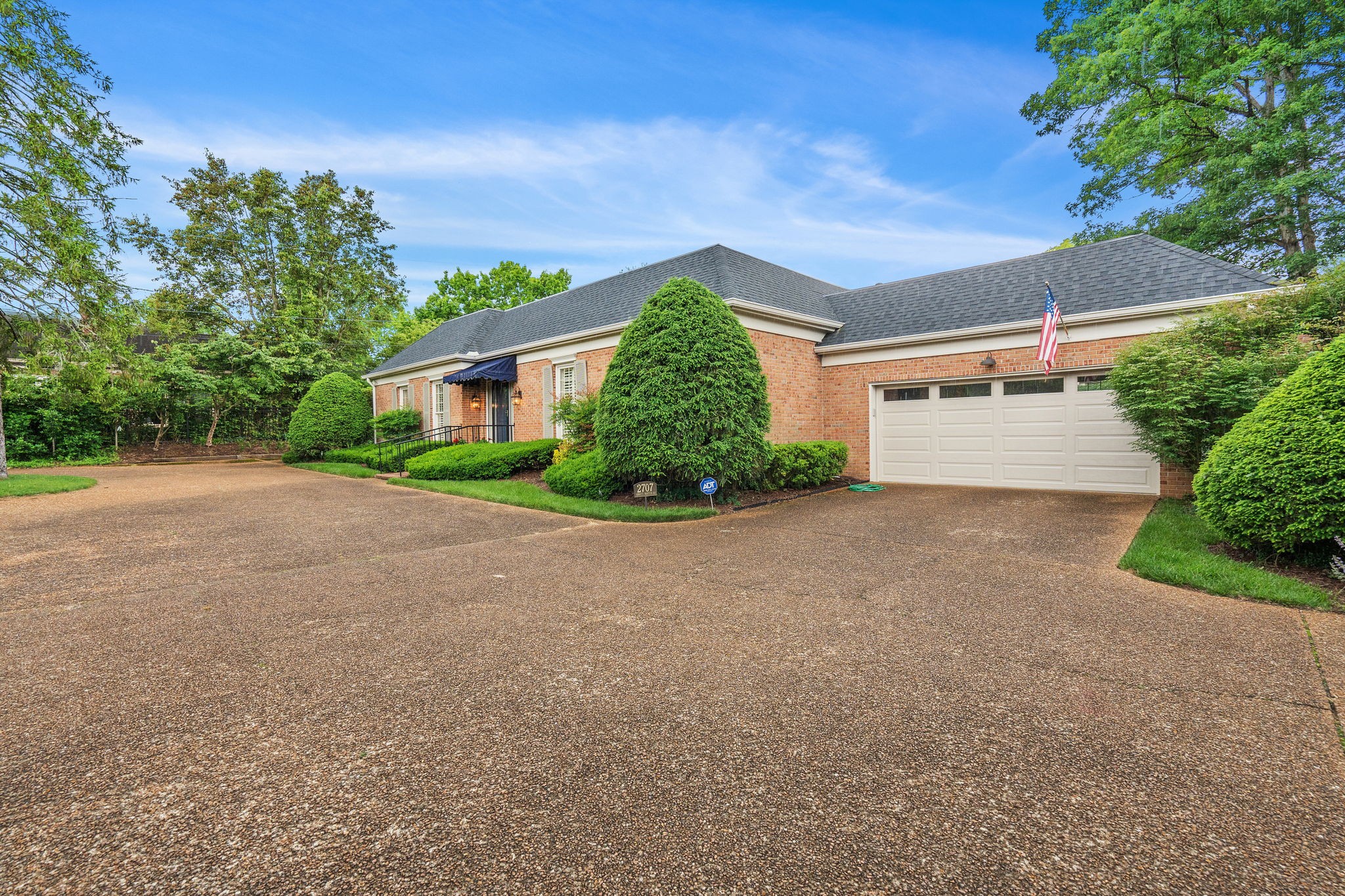 2707 Abbott Martin Rd