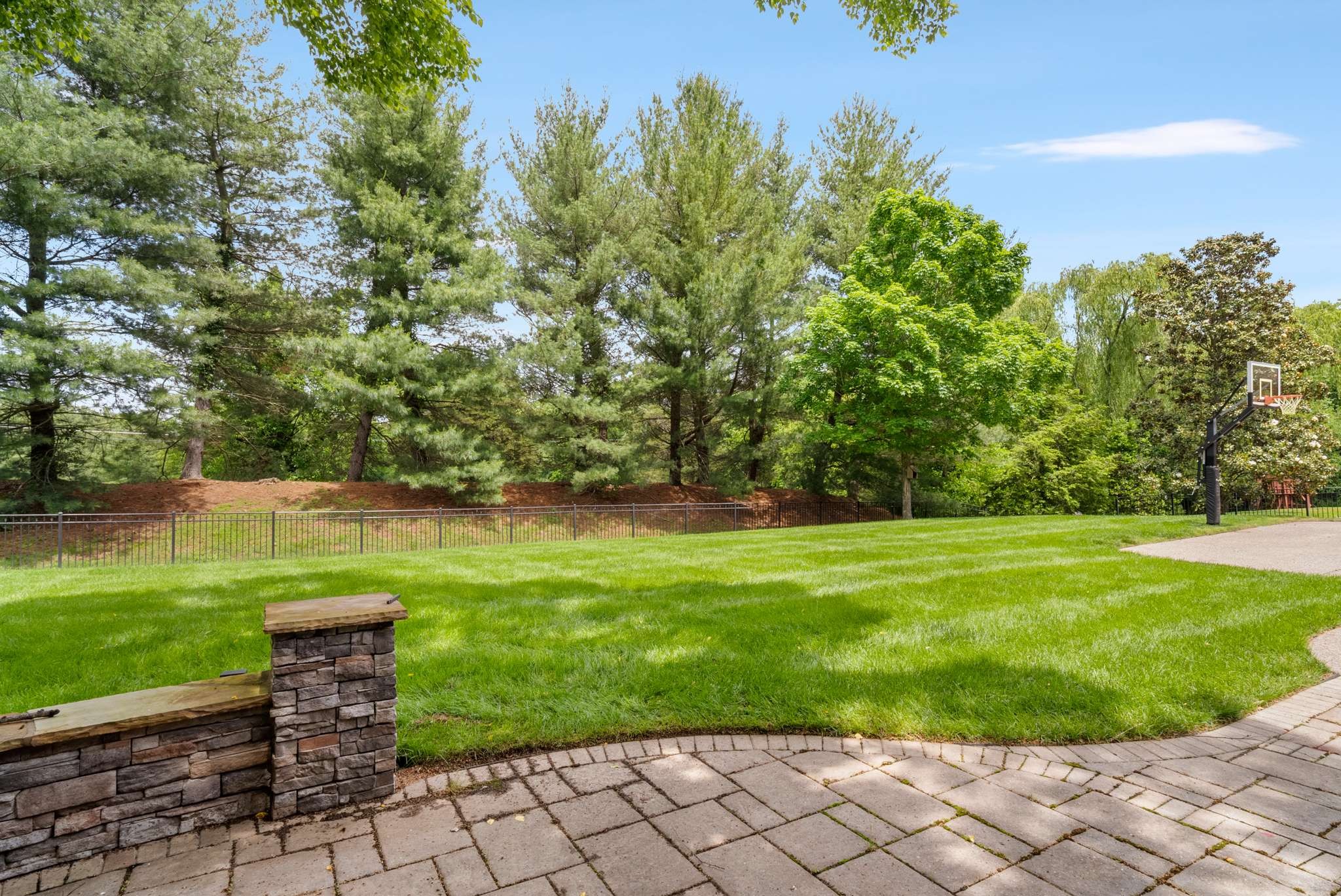 9034 Lochmere Ct